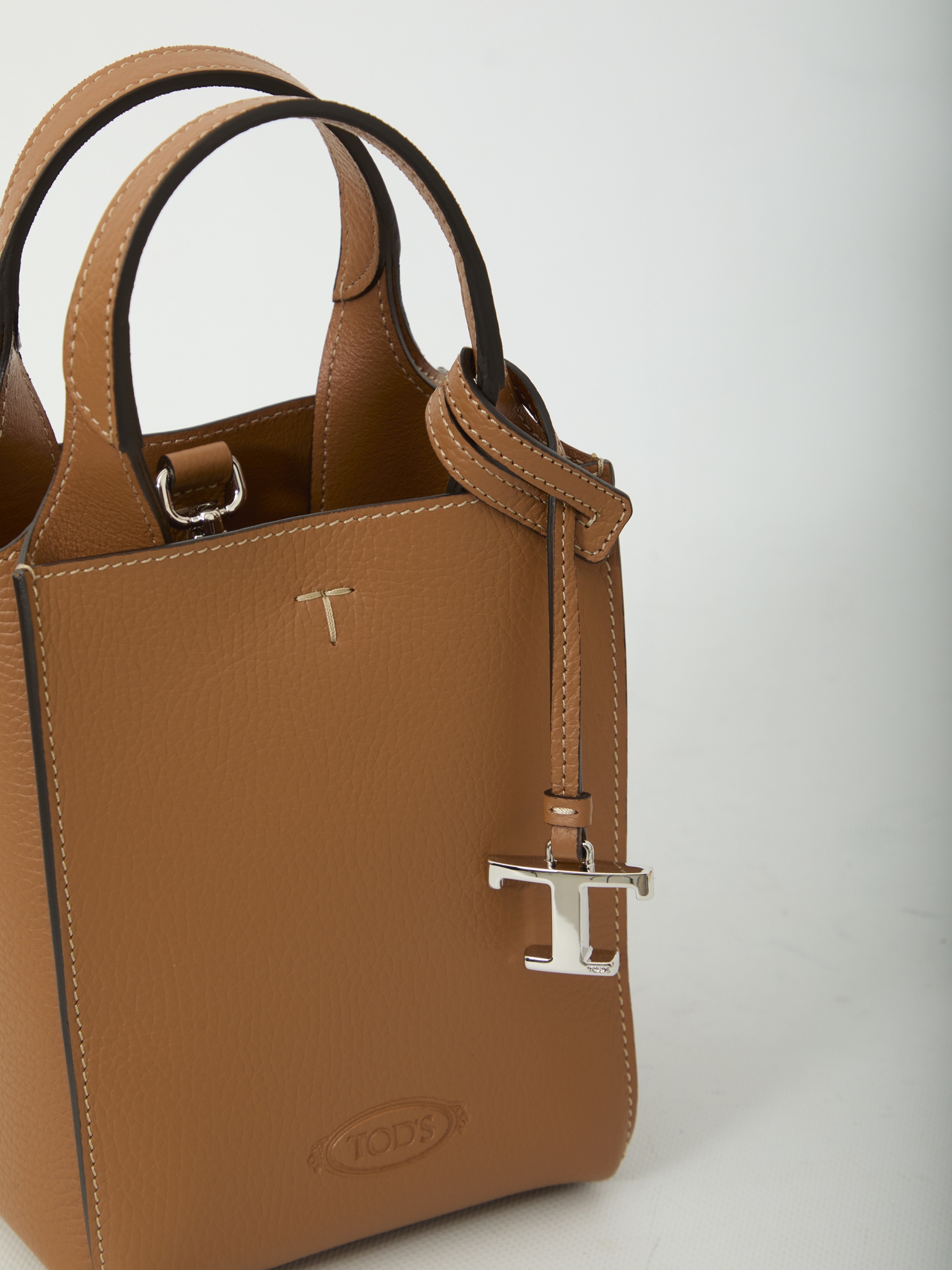 [Tod's] Tote bag FW26 XBWAPAR0000_QRI_S410