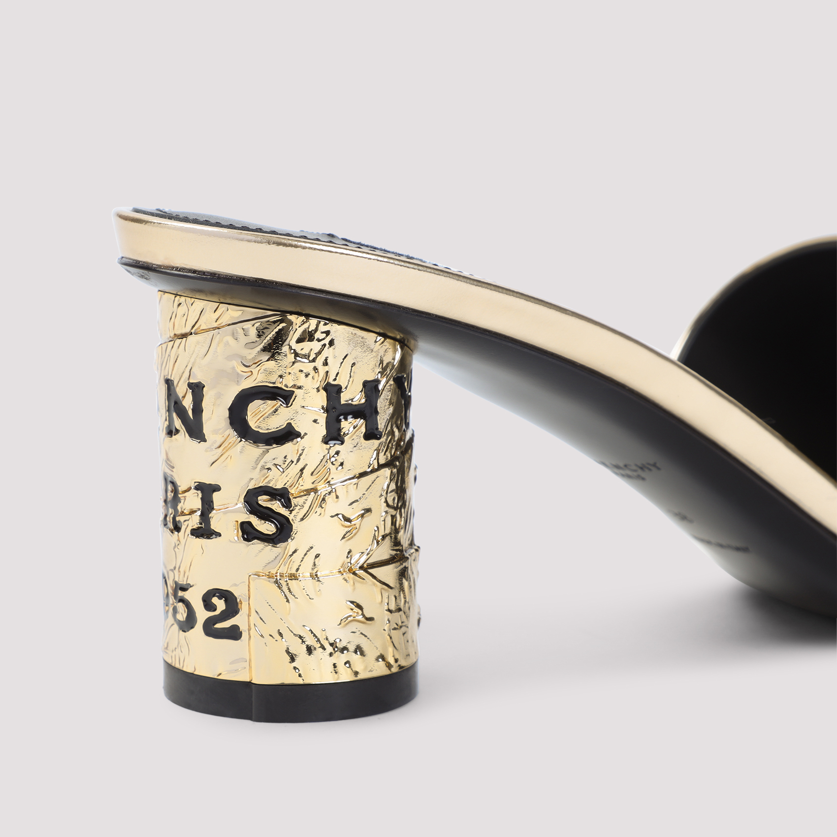 [Givenchy] Mules SS26 BE30AGE2DD