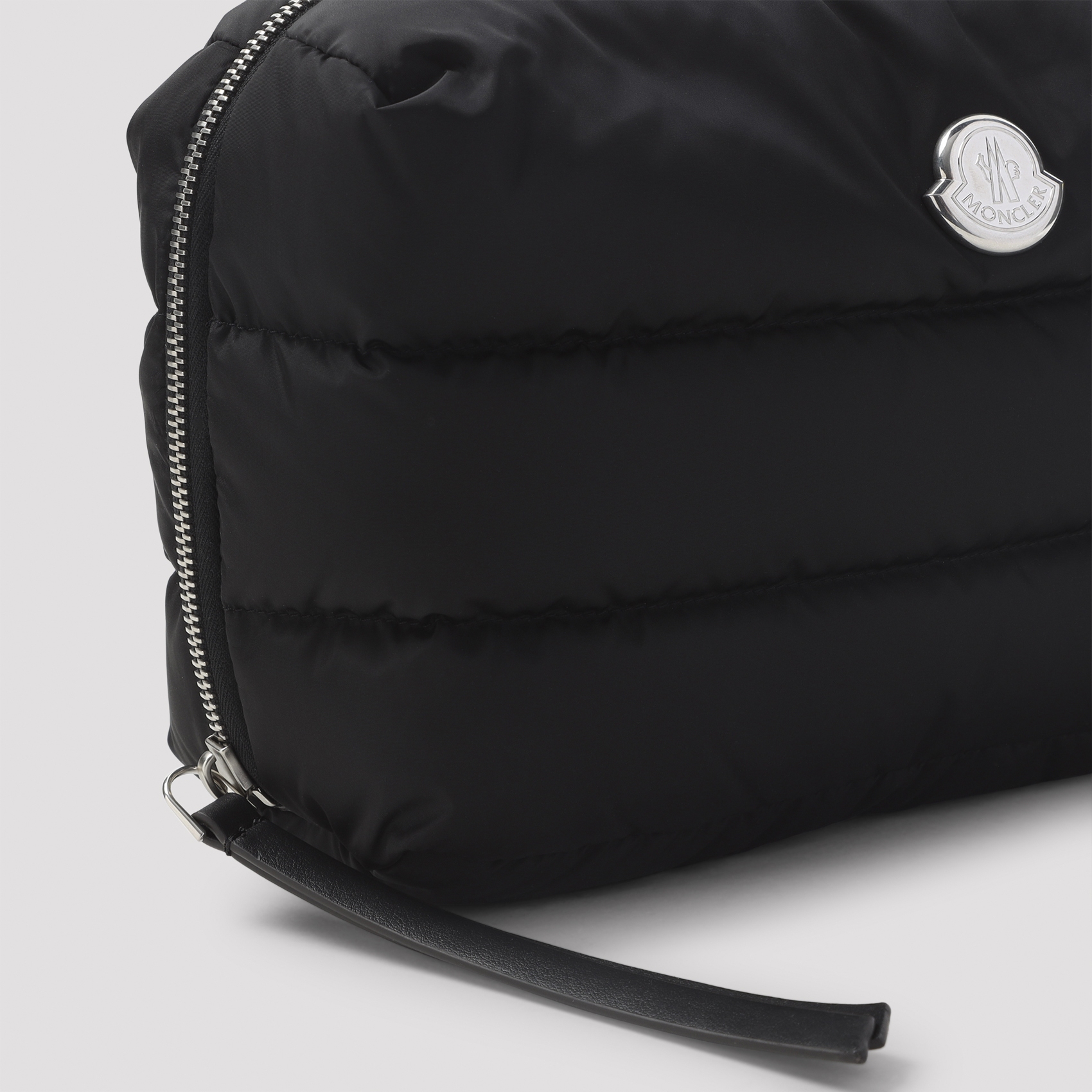 [Moncler] Wallet SS26 L109B6A00003.M6275
