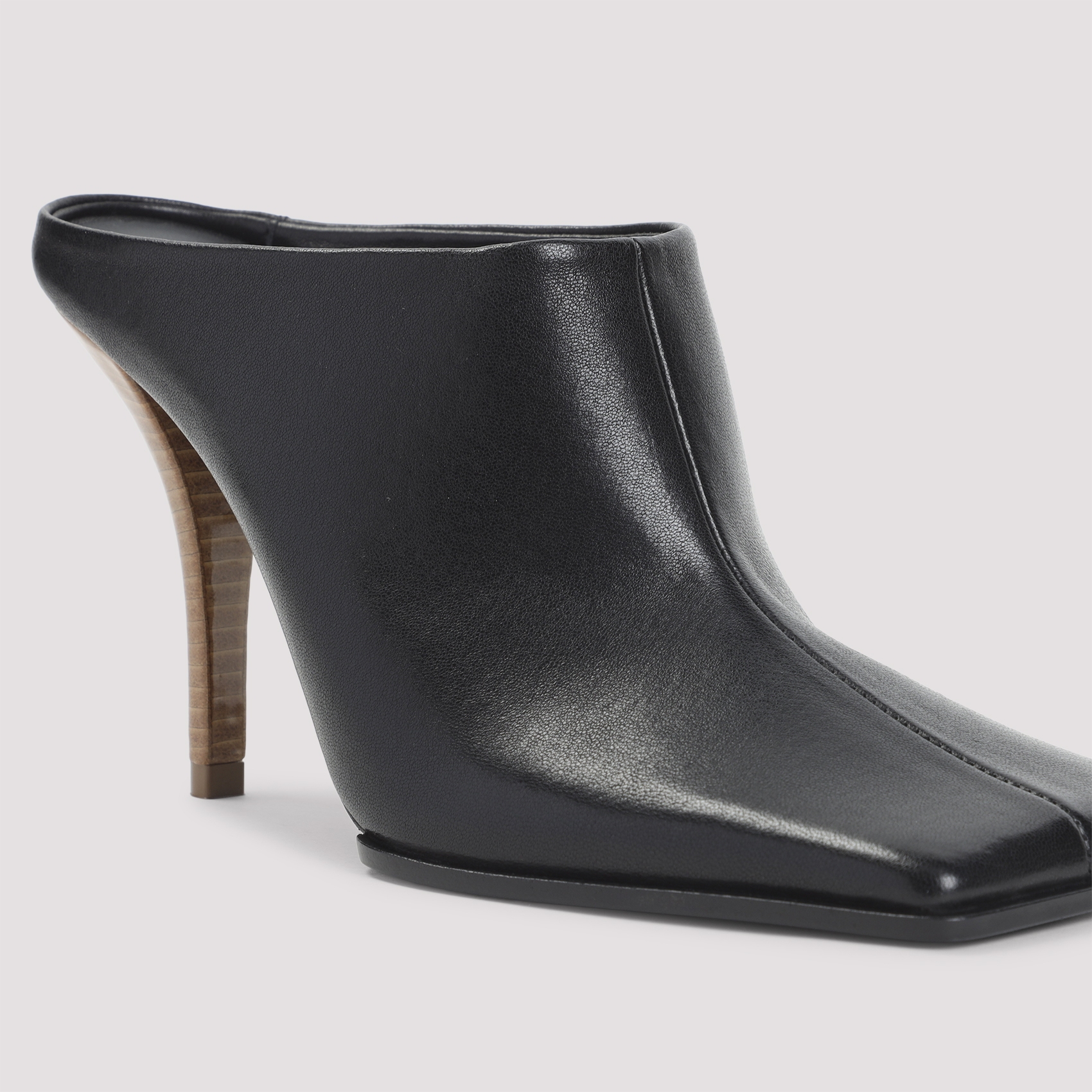 [Alaia] Mules SS26 AA3M2015I106