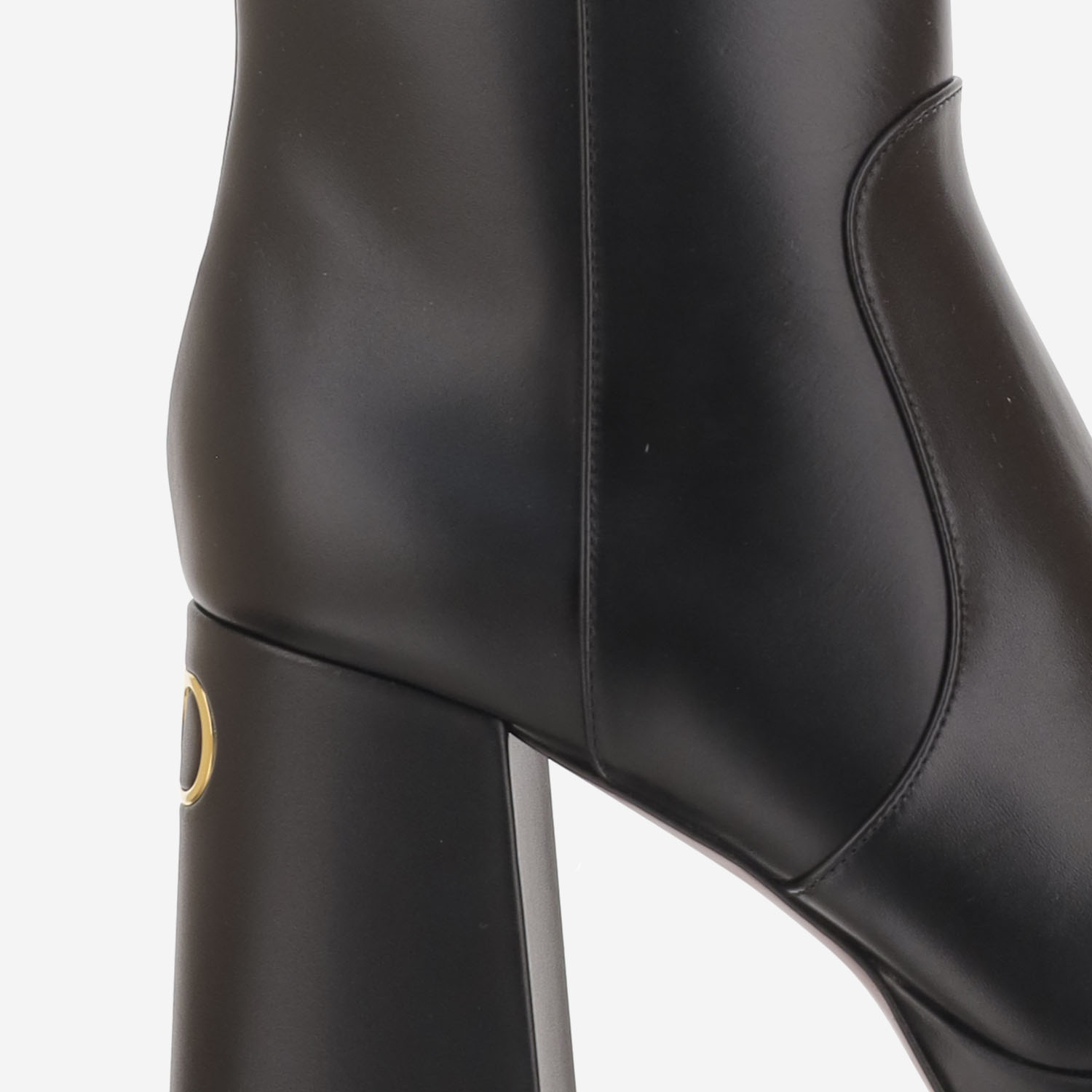 [Valentino Garavani] Ankle Boots FW26 9W2S0NF1DSH0NO