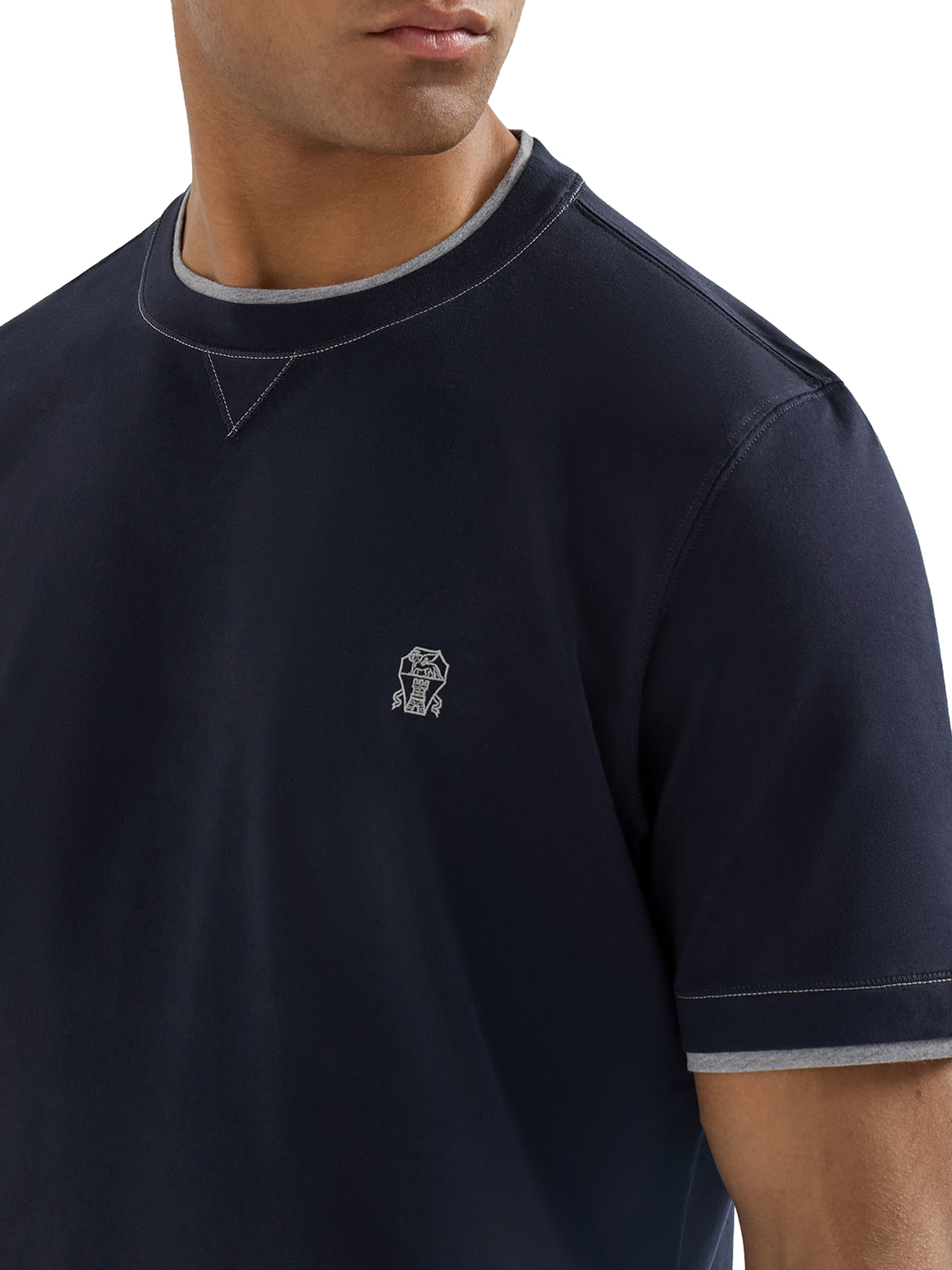 [Brunello Cucinelli] T-shirts Short Sleeve FW26 M0B137451GCHM51 NAVY MEDIUM GREY GRIGIO