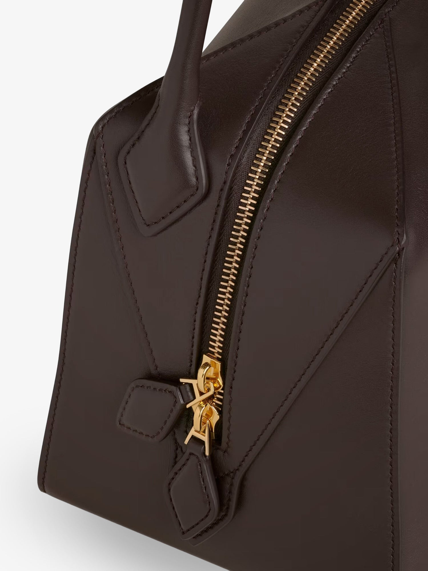 [Alaia] Shoulder bag FW26 AA1L2019I061U15