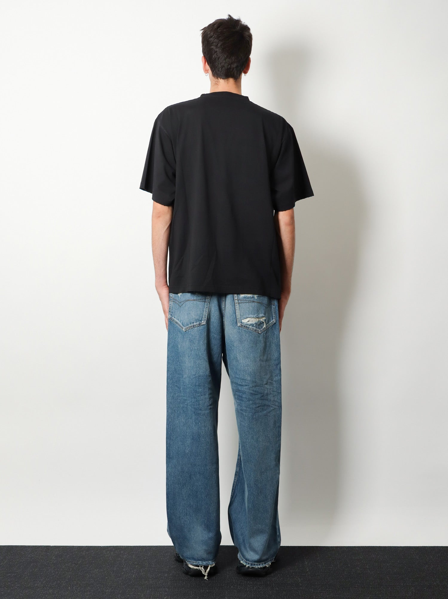 [Balenciaga] T-shirts Short Sleeve FW26 A001VVTUVO81000