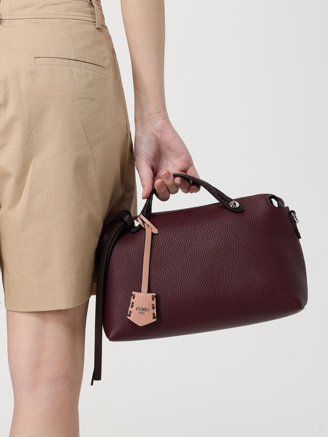 [Fendi] Tote bag SS26 8BL155AVTC F1UR6