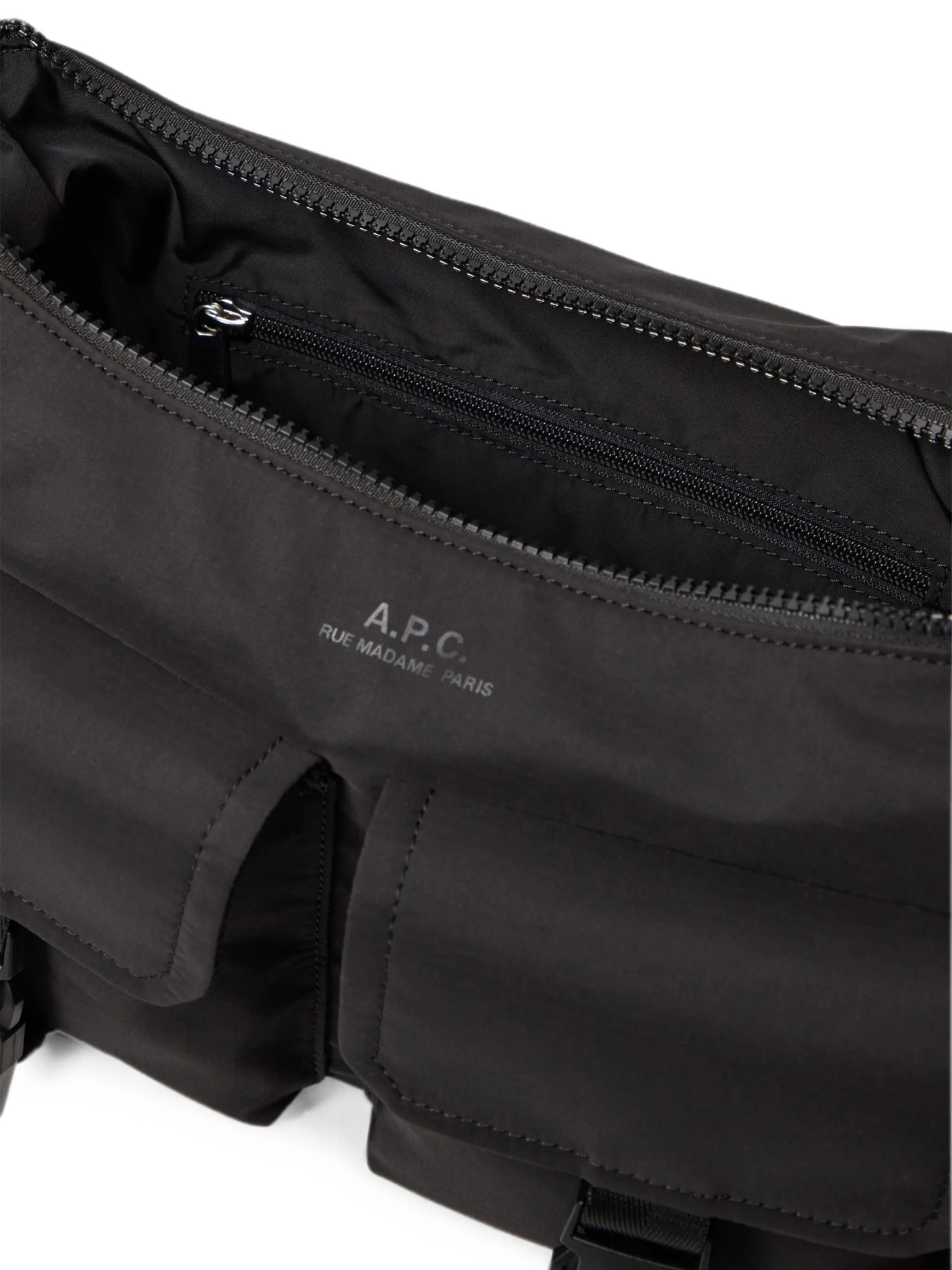 [A.P.C.] Shoulder bag FW26 PAAGEH67005LZZ