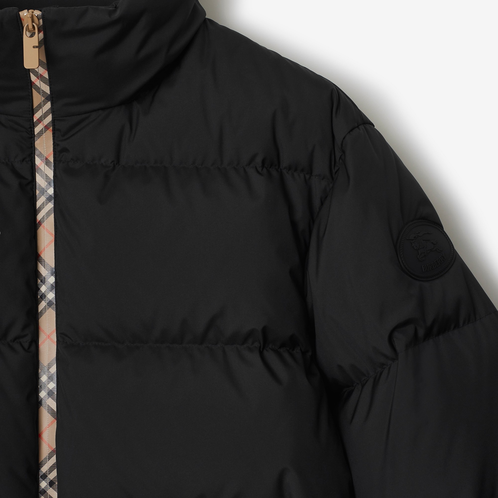 [Burberry] Down Jacket FW26 8110196A1189