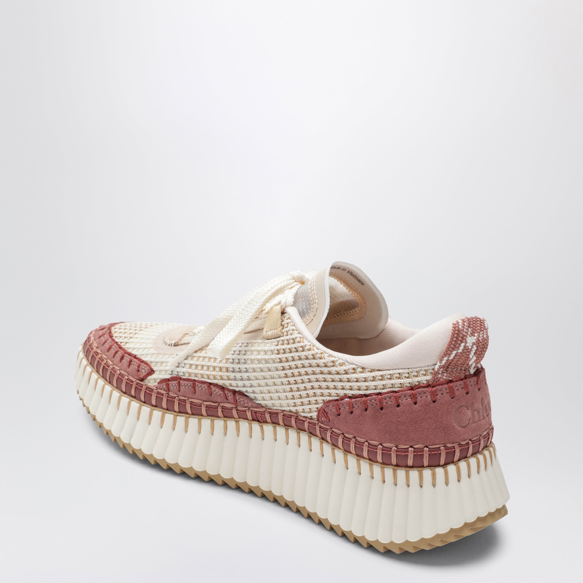 [Chloe] Sneakers FW26 CHC22S579Y0