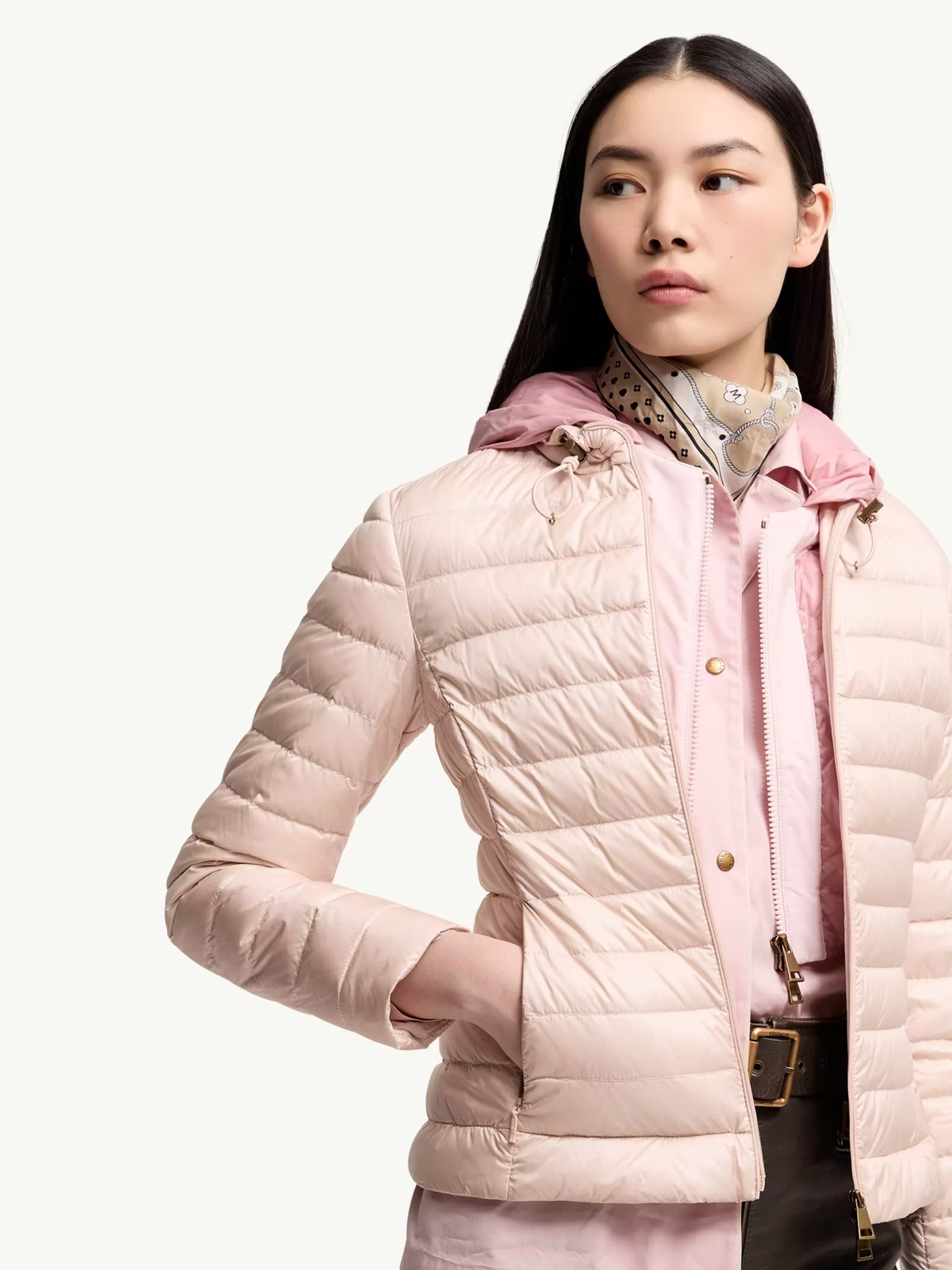 [Moncler] Down jacket FW26 L20931A00092597YG529