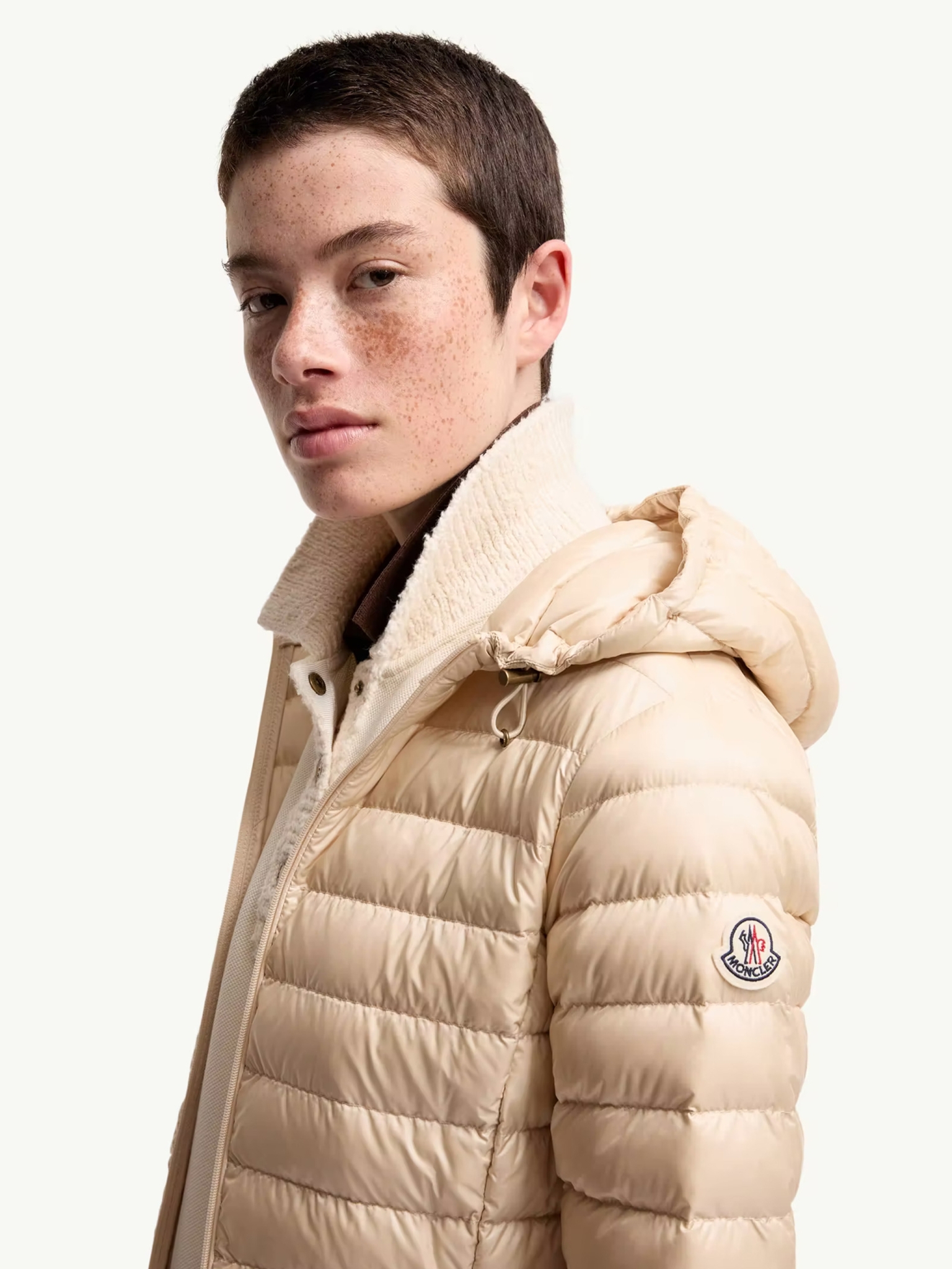 [Moncler] Down jacket FW26 L20931A00092597YG21N