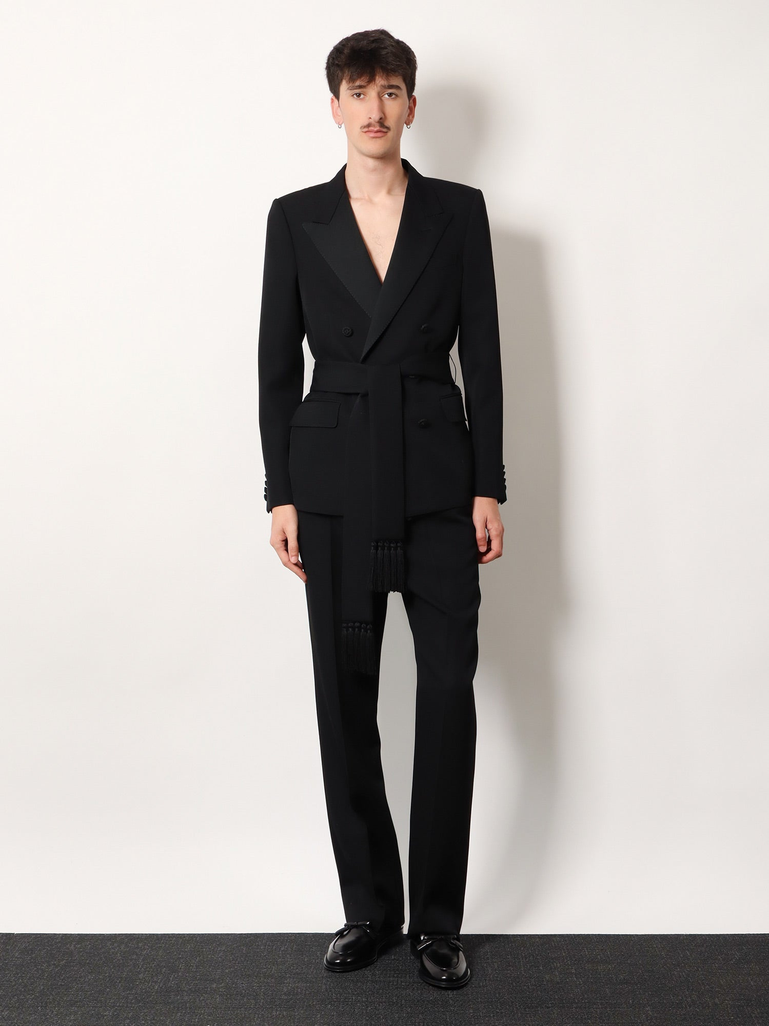 [Valentino] Trousers SS26 8V3RBN85AK80NO