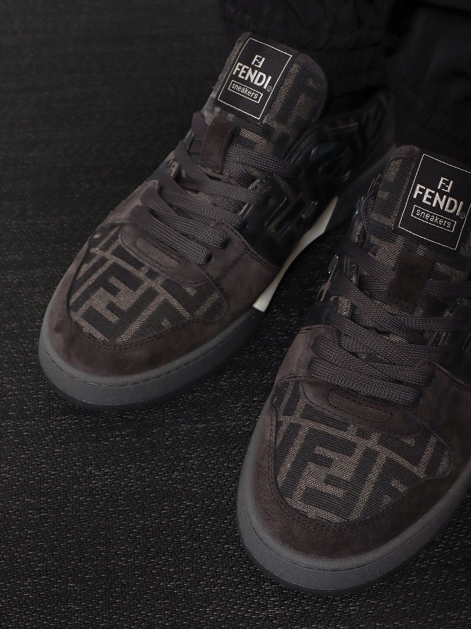 [Fendi] Sneakers SS26 7E1688AQ6IF1R71