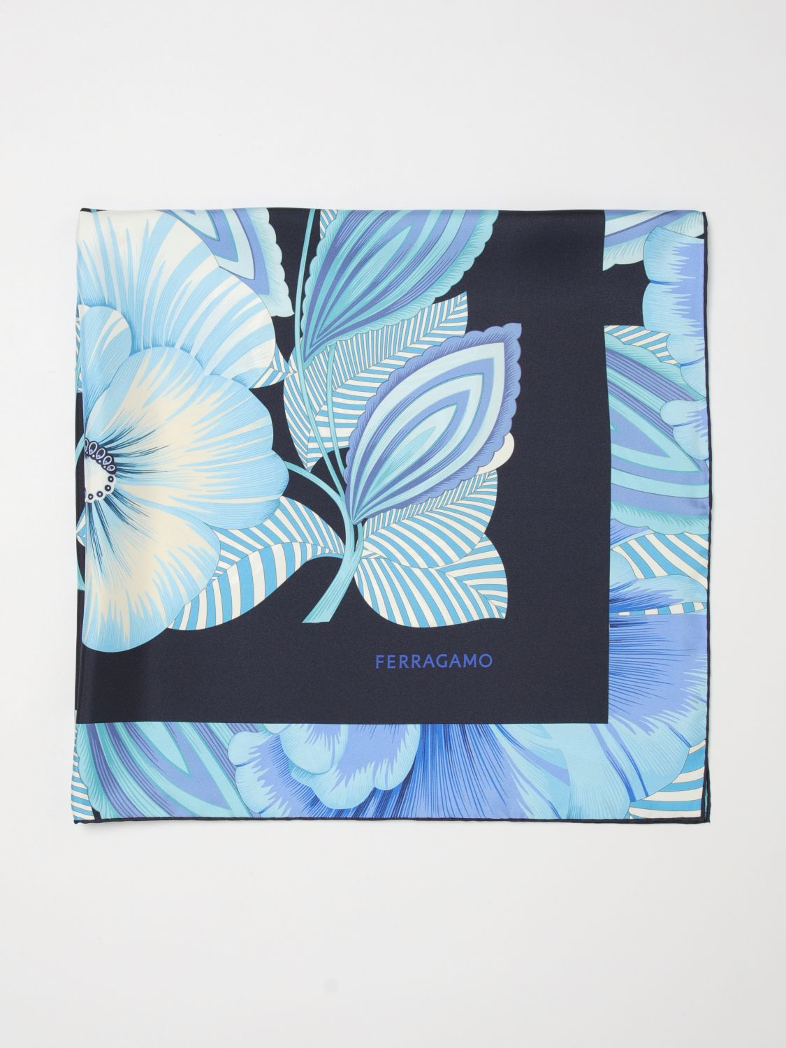[Ferragamo] Scarf SS26 310227 789961 004