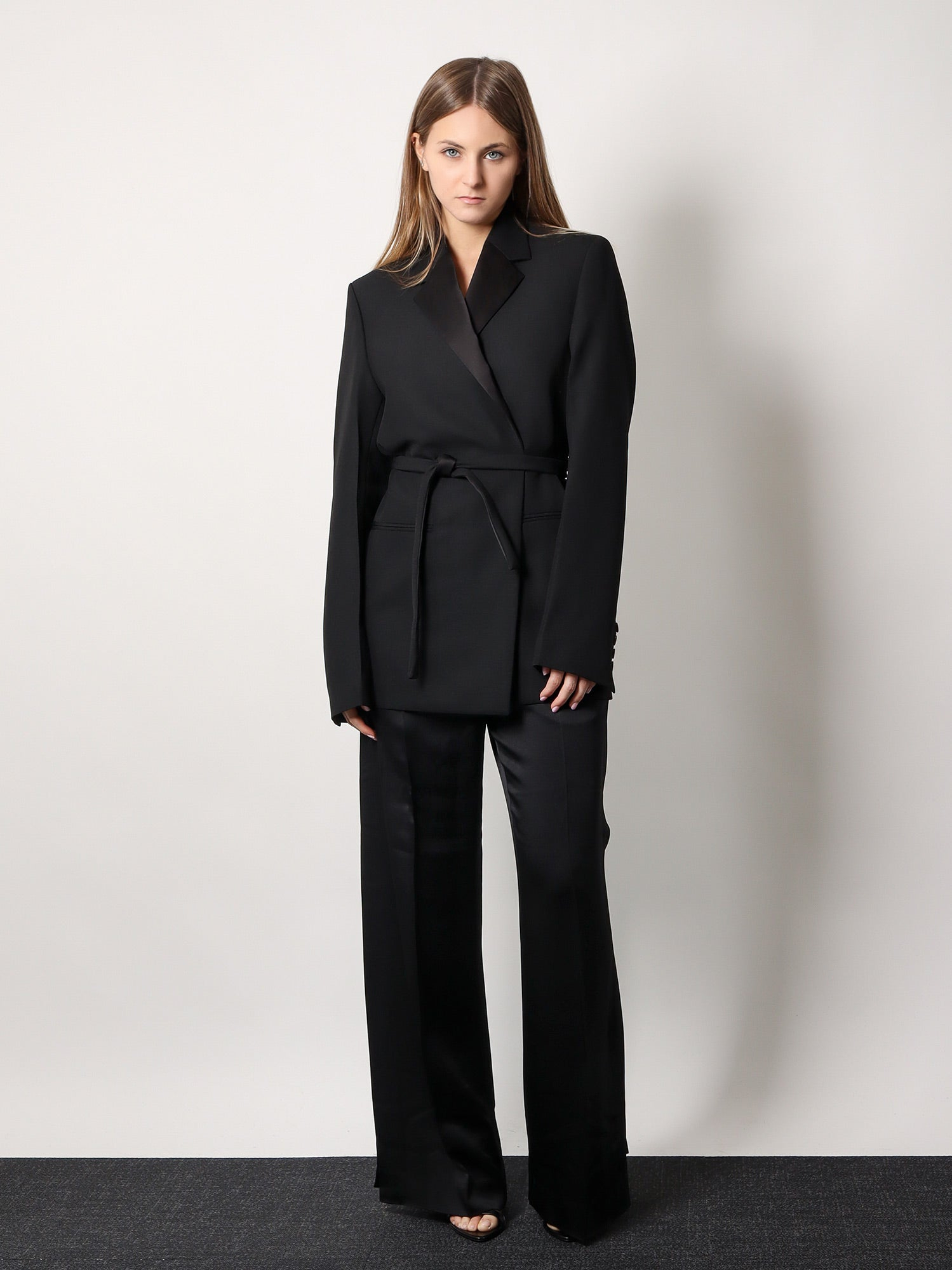 [TOTEME] Trousers SS26 251WRB4483FB0344_001