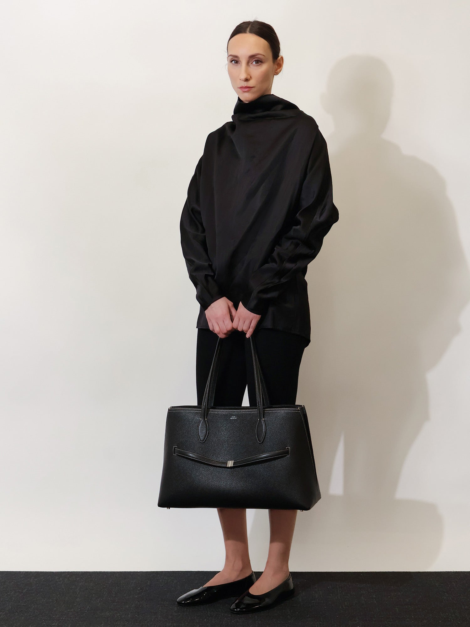 [TOTEME] Shoulder bag SS26 262WAL0073LE0030001