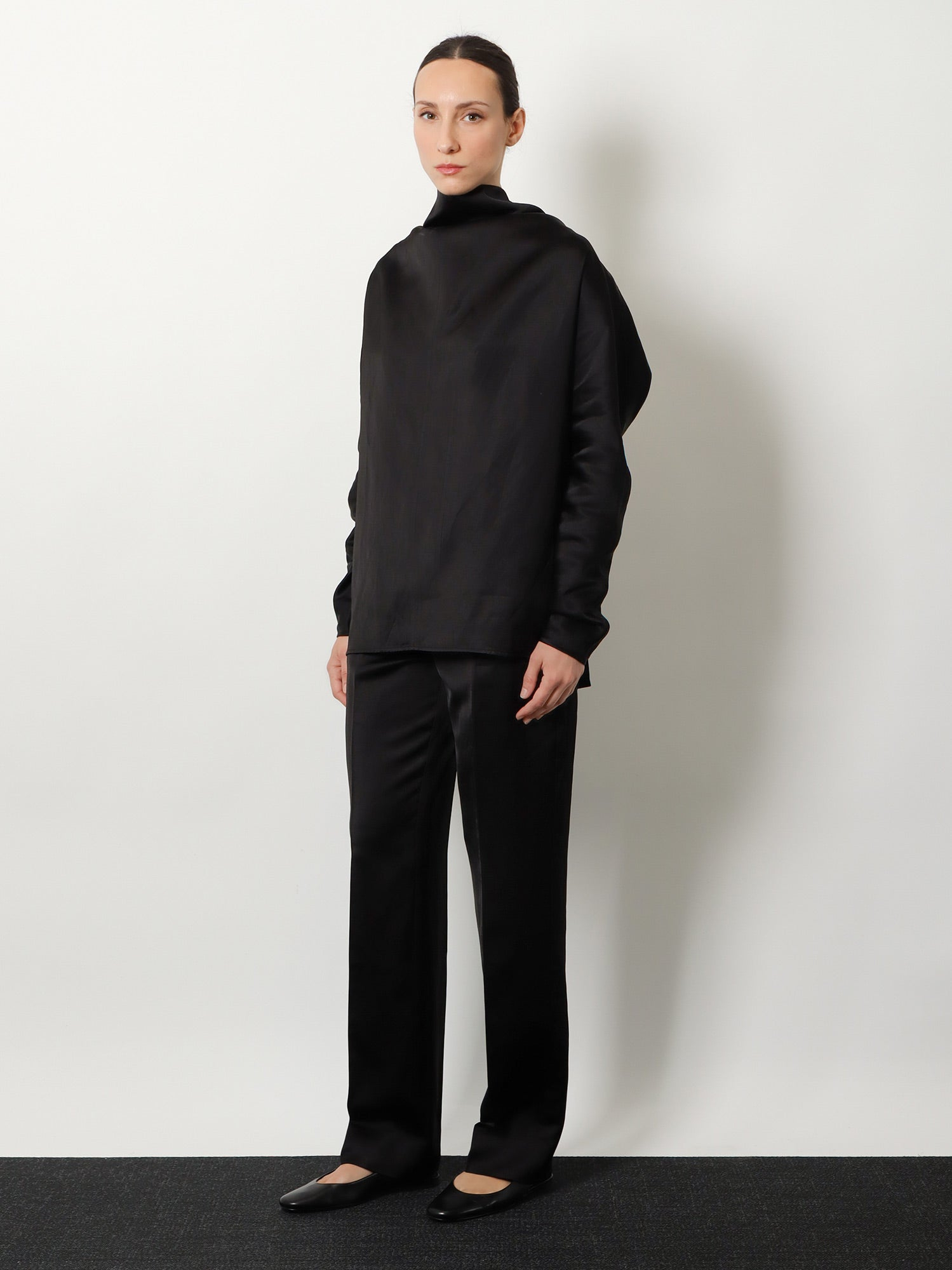 [TOTEME] Trousers SS26 262WRB0358FB0623001