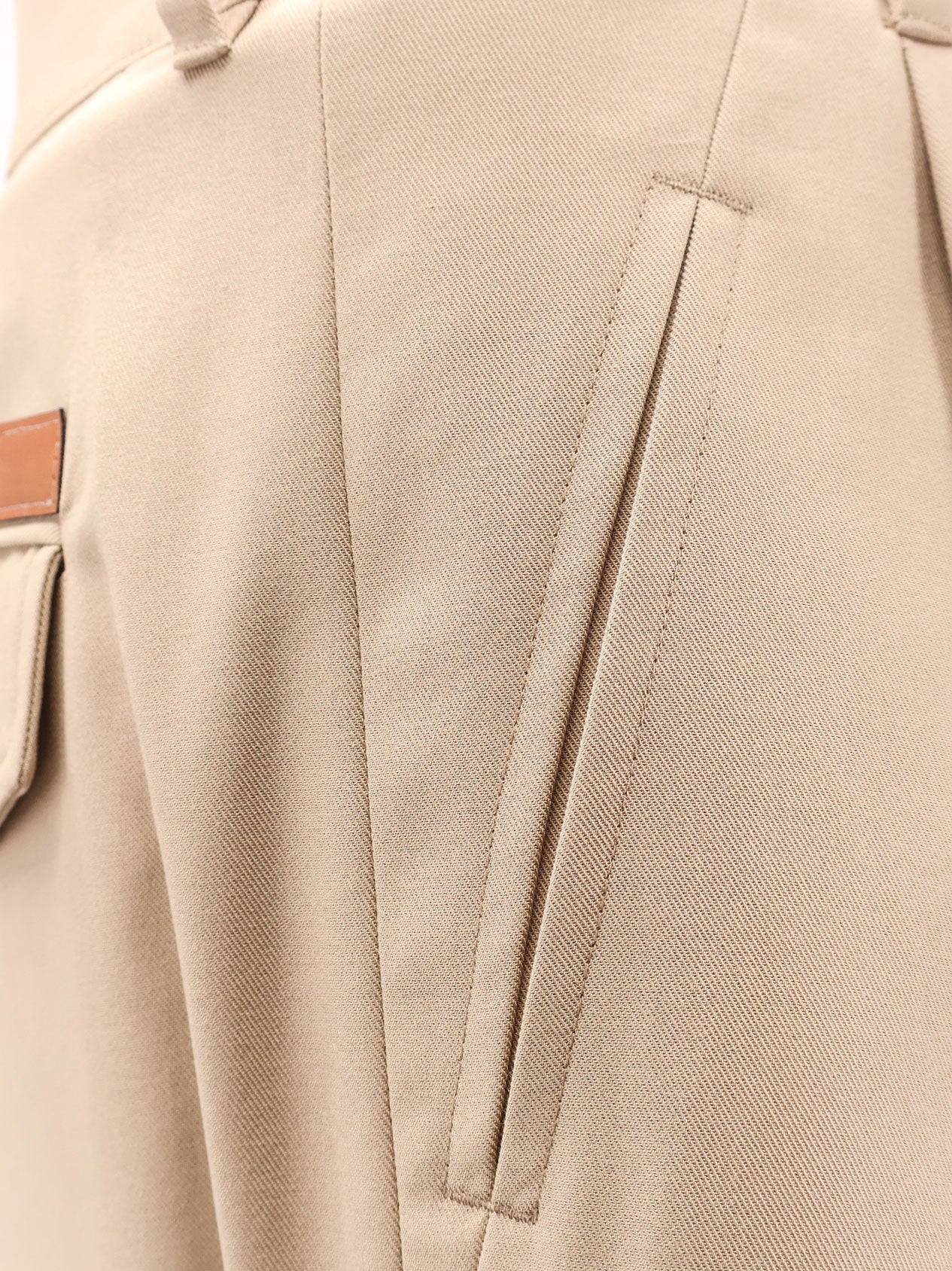 [Celine] Trousers SS26 RP0AW2L5740BB