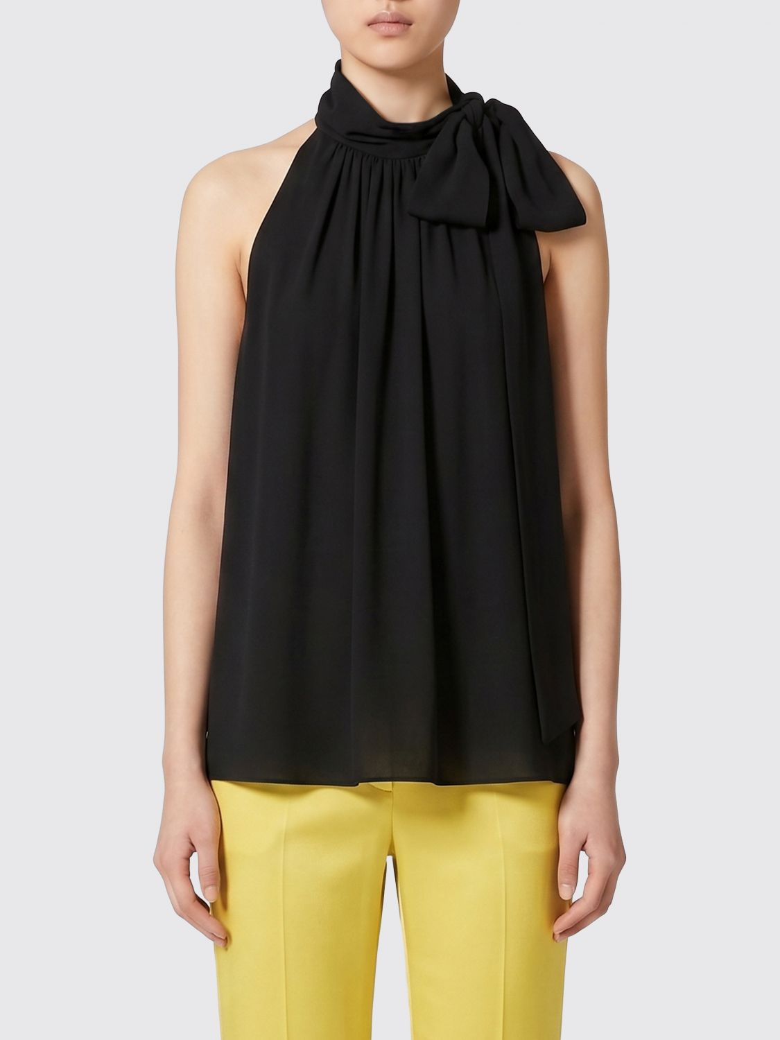 [Valentino] T-shirts Sleeveless SS26 8B0AEBX51MH 0NO