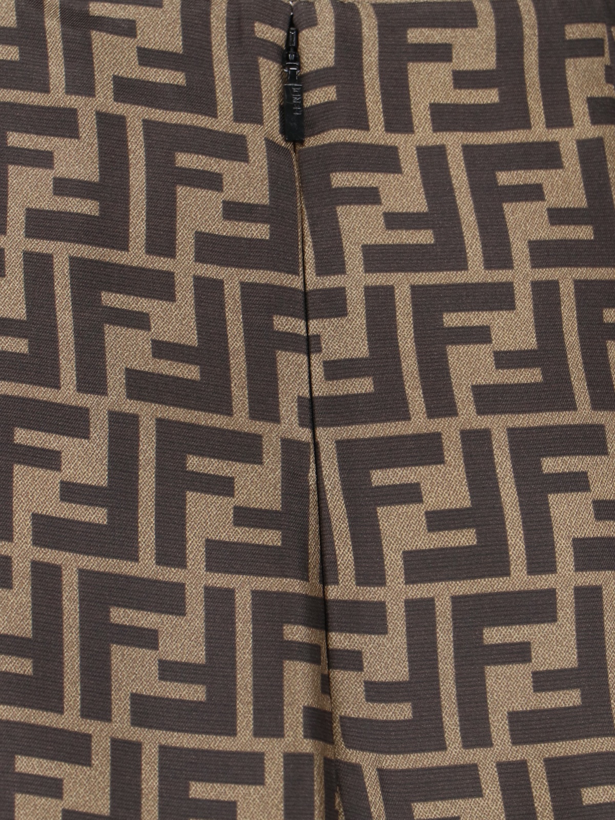 [Fendi] Long skirt FW25 FQ7601 A8G3F1440