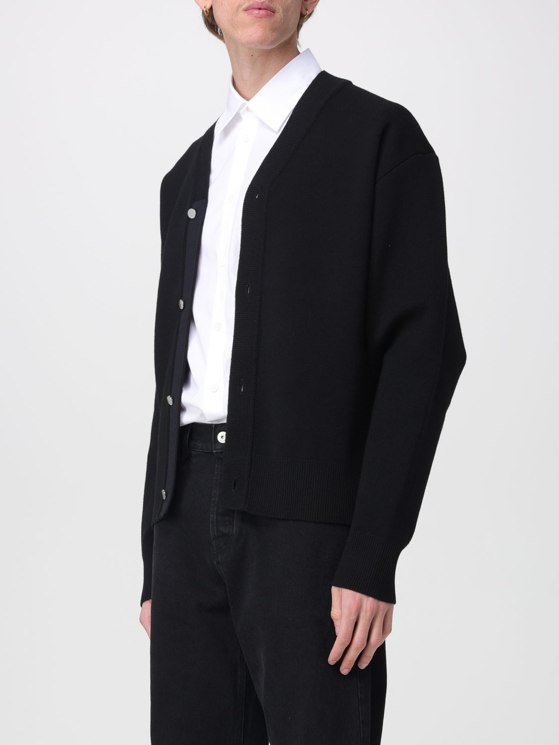 [JACQUEMUS] Cardigan SS26 CDM00292BK00185 990