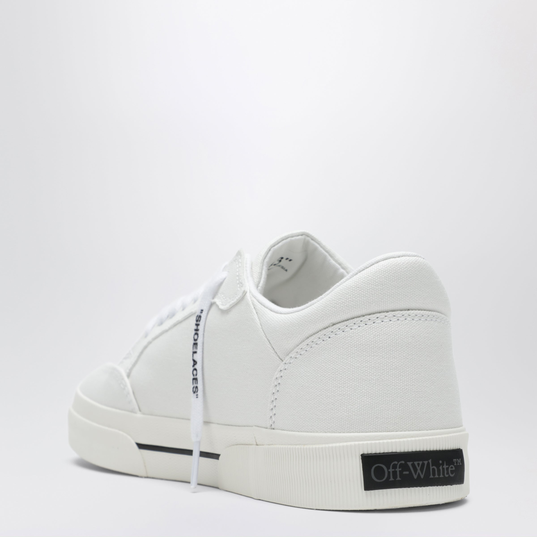 [Off-White] Sneakers FW26 OMIA293C99FAB003