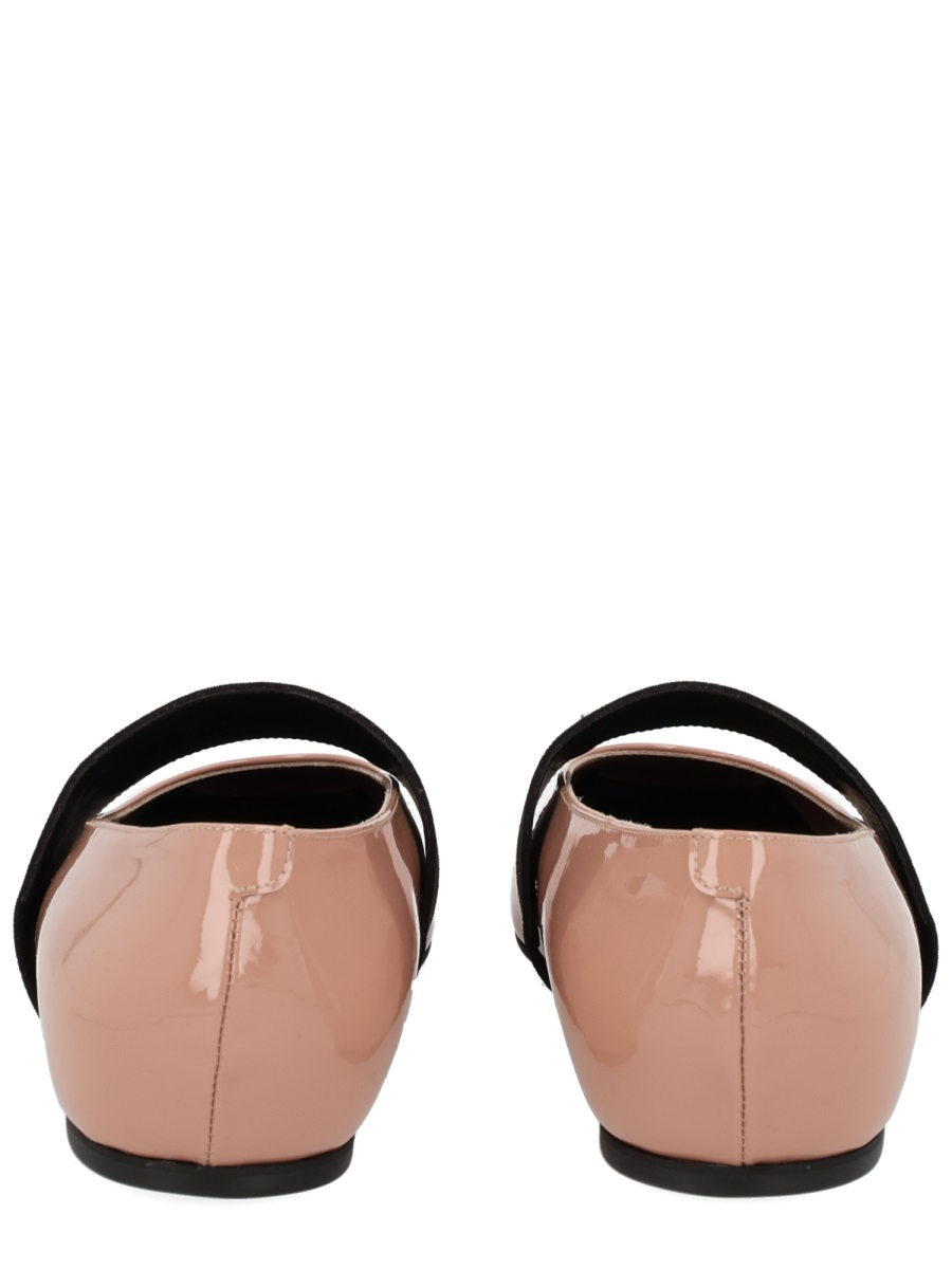[Givenchy] Flat shoes FW25 BE5010E2FF_272