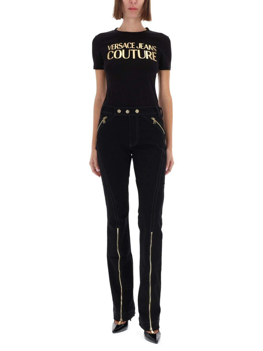 [VERSACE JEANS COUTURE] T-shirts Short Sleeve FW25 79HAHT02_CJ03TG89