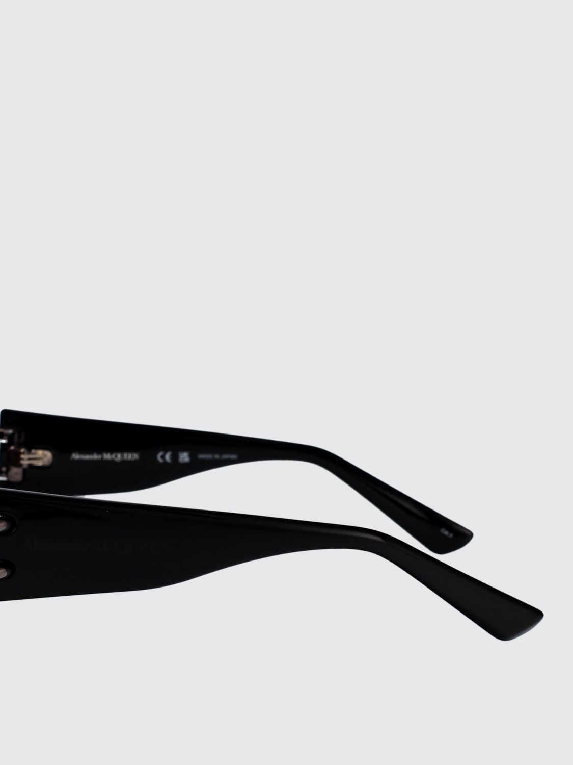 [McQueen] Sunglasses SS26 AM0471S 001