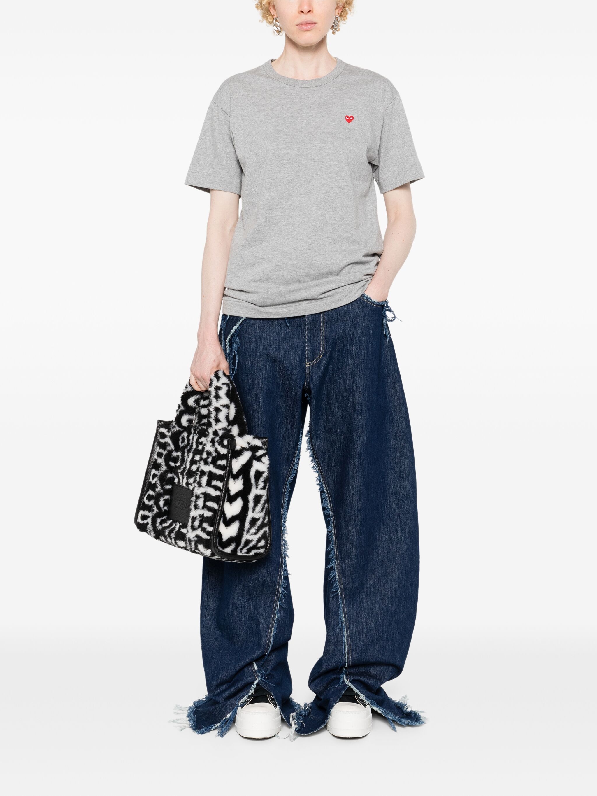[COMME DES GARCONS PLAY] T-shirts Short Sleeve SS26 AXT306051