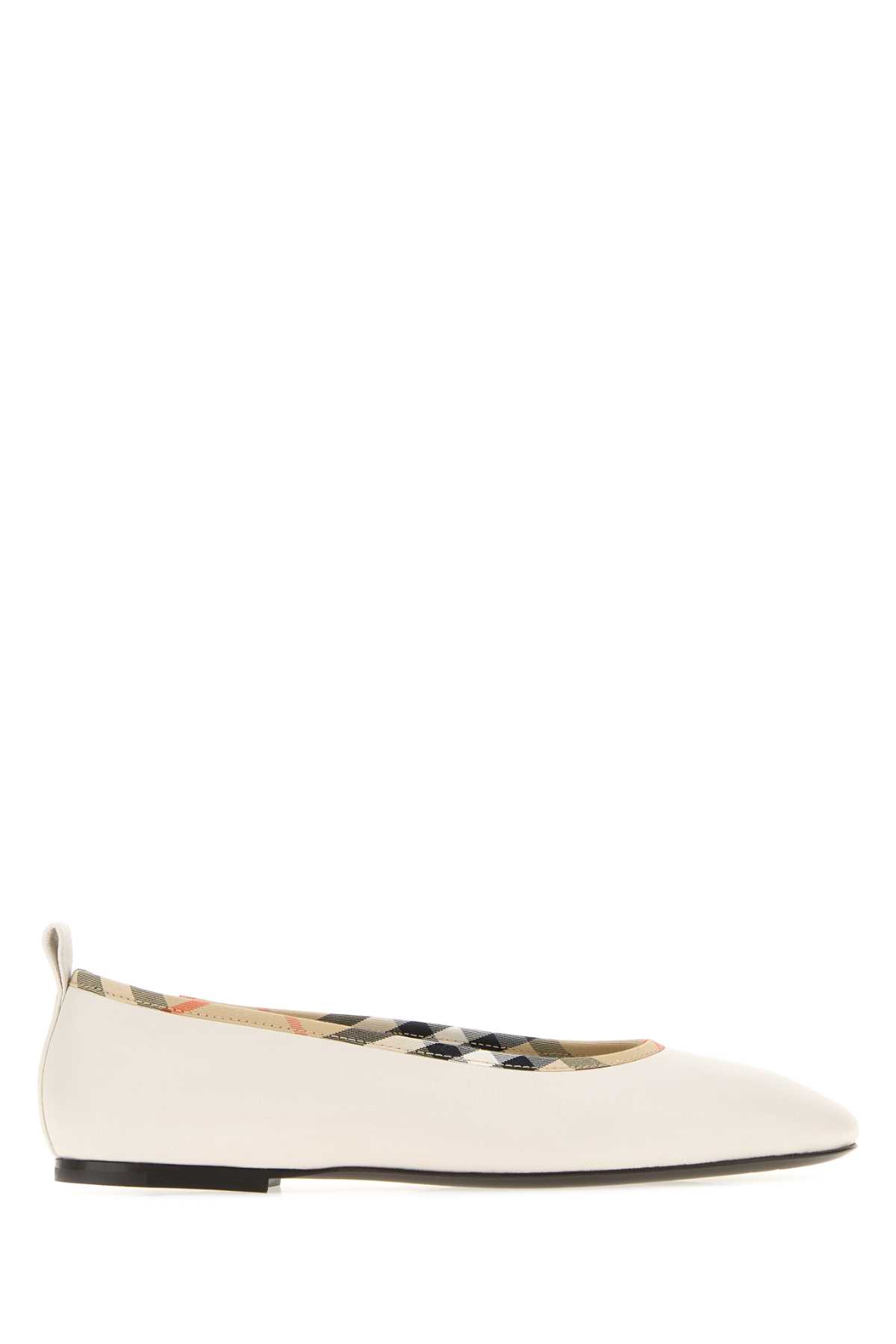 [Burberry] Flat shoes FW26 8128807 A4634