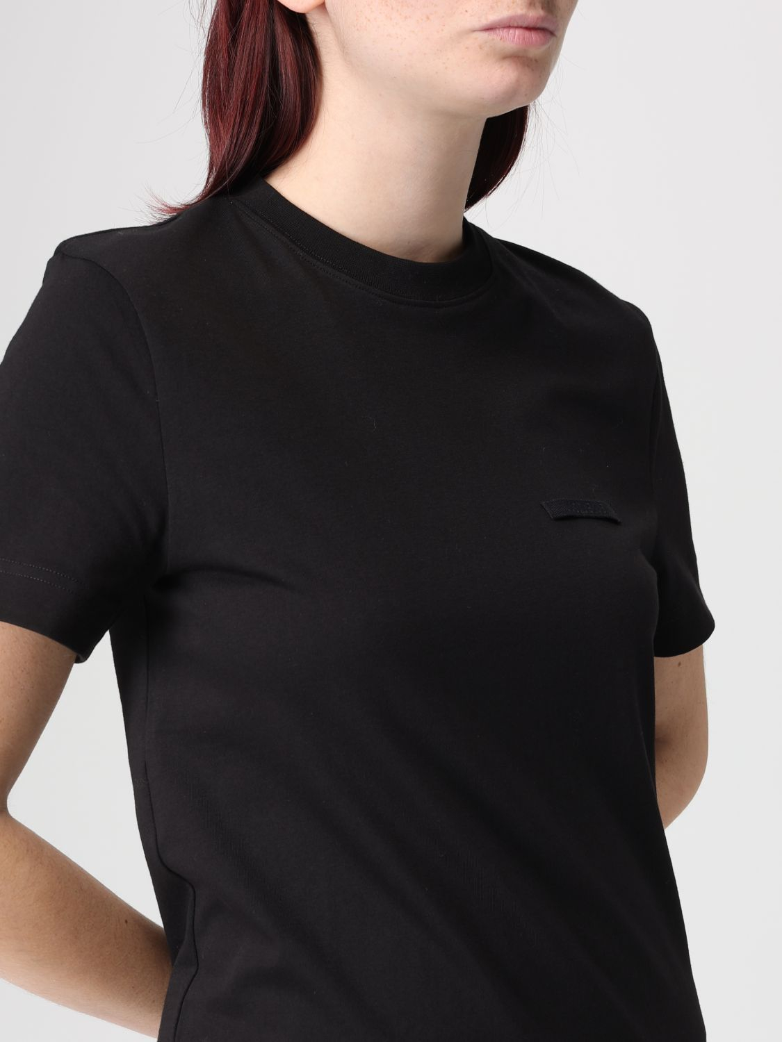 [JACQUEMUS] T-shirts Short Sleeve SS26 TSW00550AJ00029 990