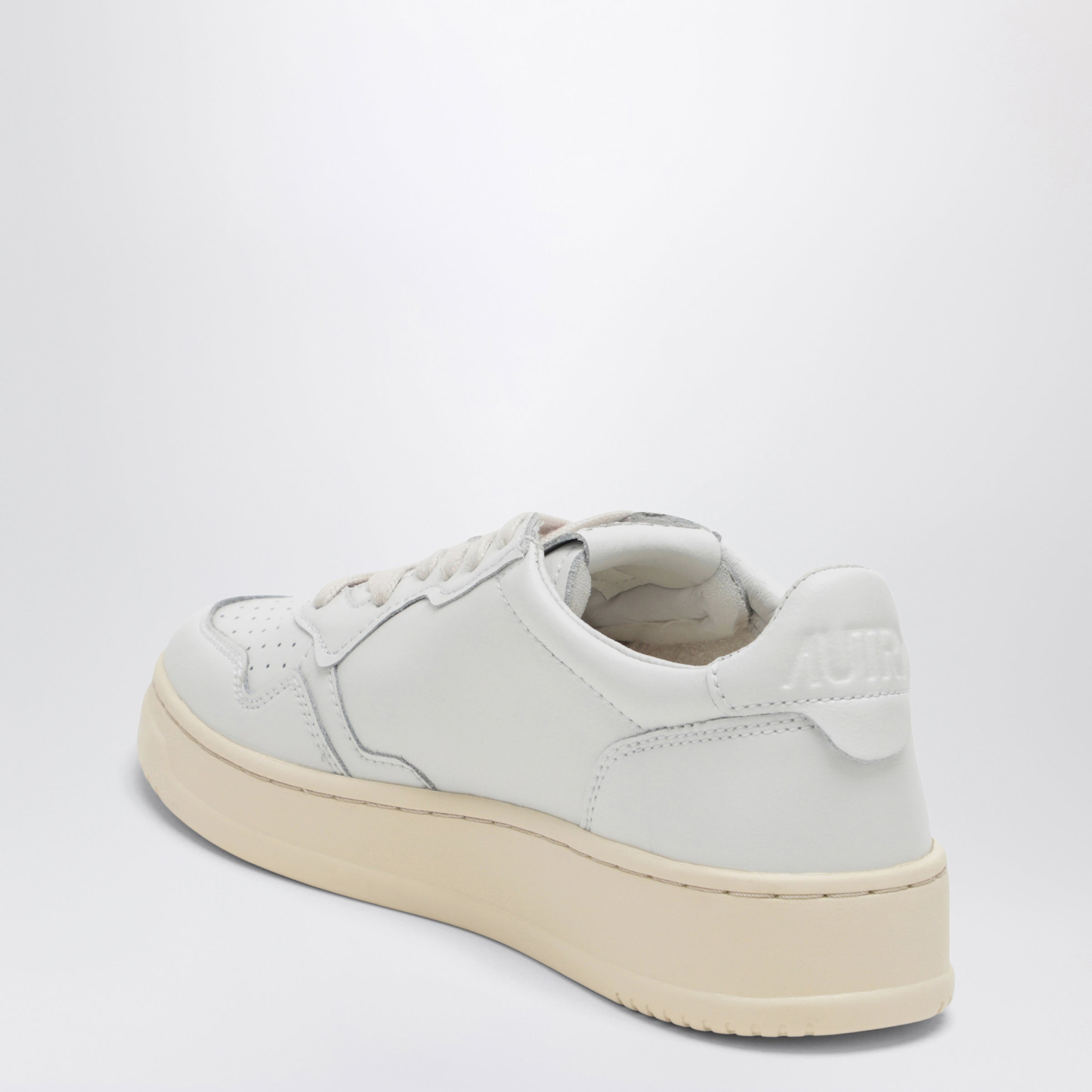 [AUTRY] Sneakers FW26 AULMLL15