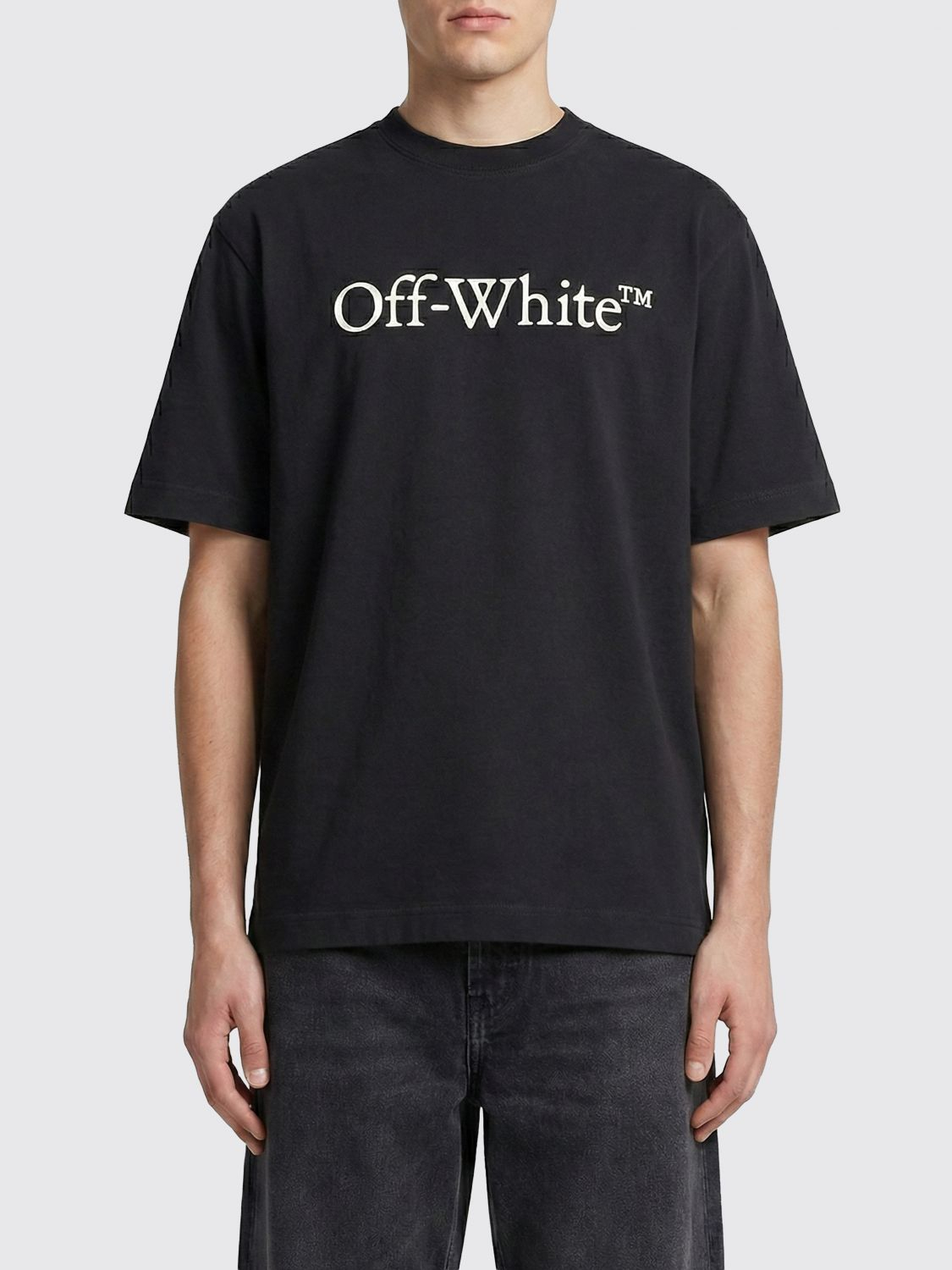 [Off-White] T-shirts Short Sleeve SS26 OMAA120C99JER008 1001