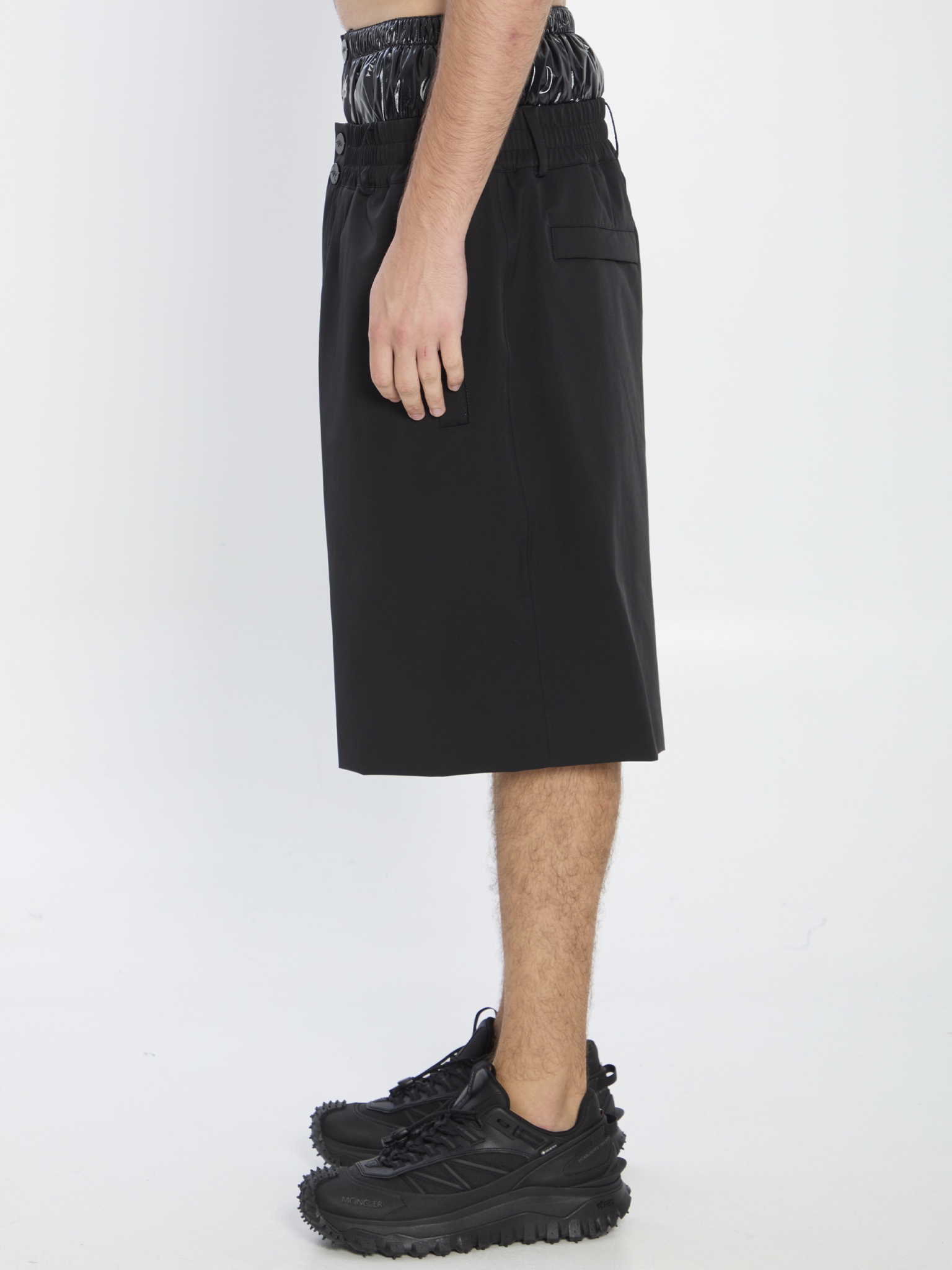 [MONCLER X ASAP ROCKY] Shorts FW25 K24042B00001_M7556_999