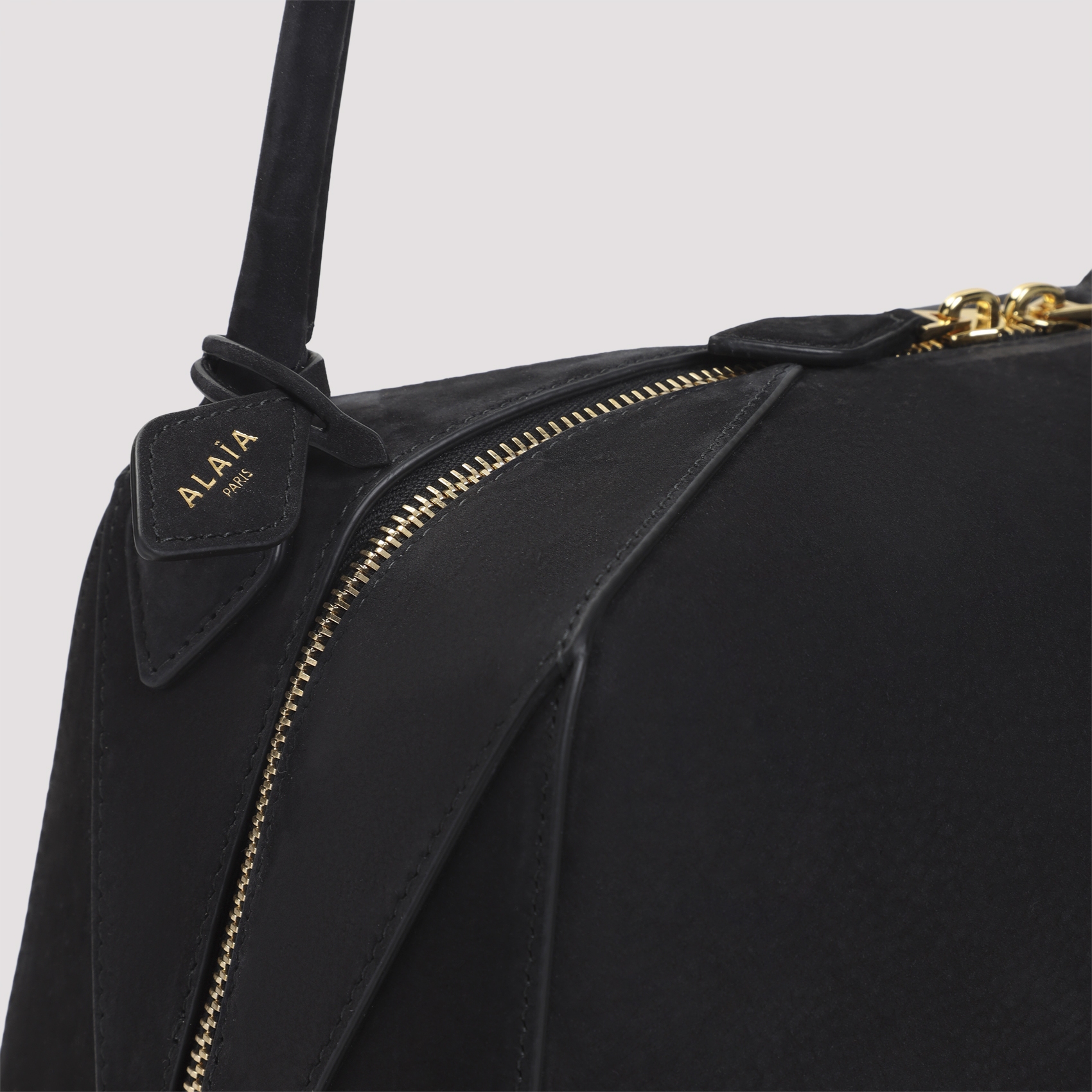 [Alaia] Shoulder bag SS26 AA1L2019CA214