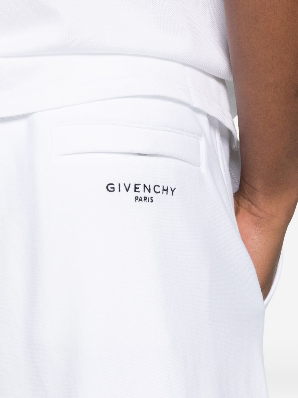 [Givenchy] Shorts SS26 BM51MG3YS1100