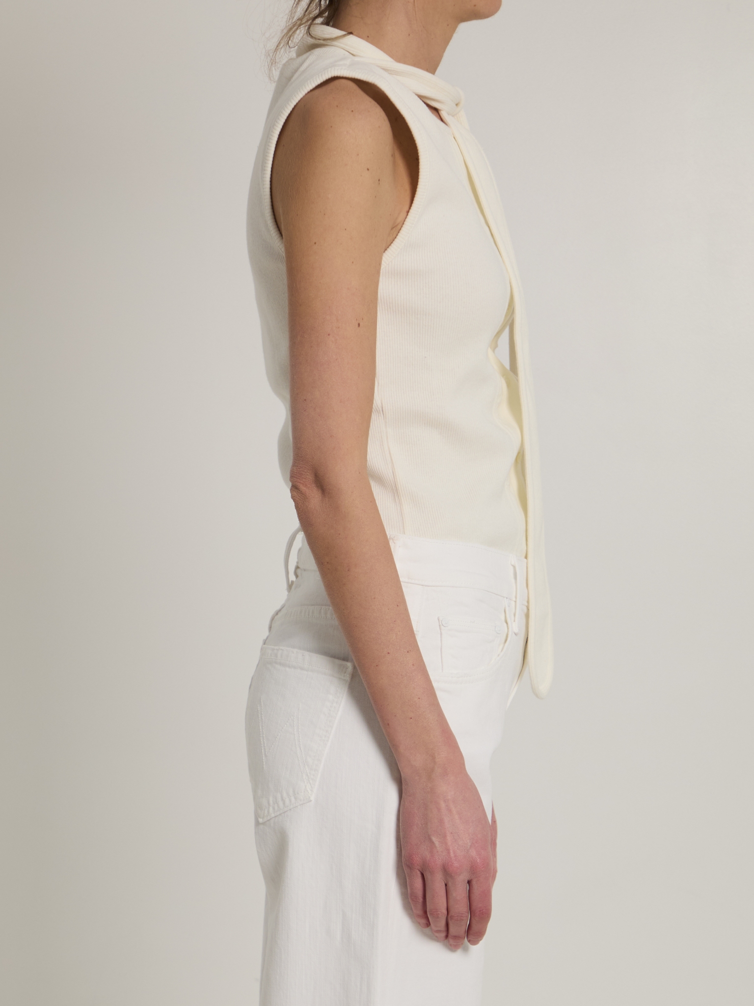 [LEMAIRE] Shirts Sleeveless SS26 TS0004_LJ1030_WH086