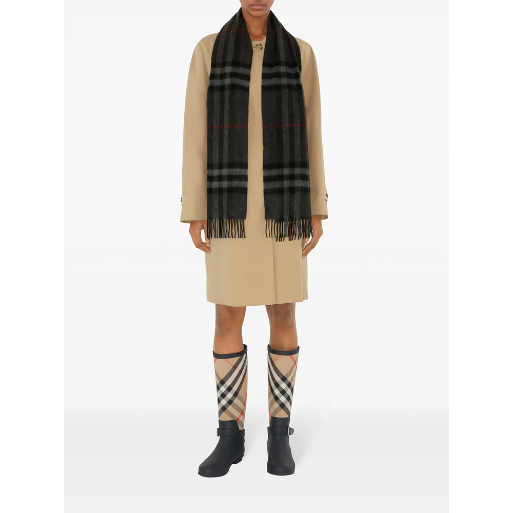 [Burberry] Scarf FW26 8077880 MU GIANT C A1208