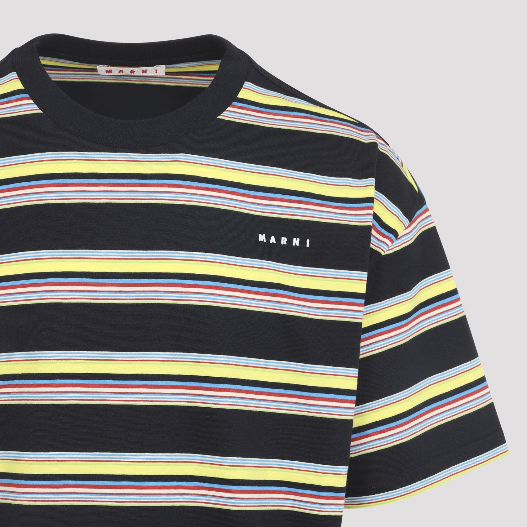 [Marni] T-shirts Short Sleeve FW26 HUJY0001S0.UTC682