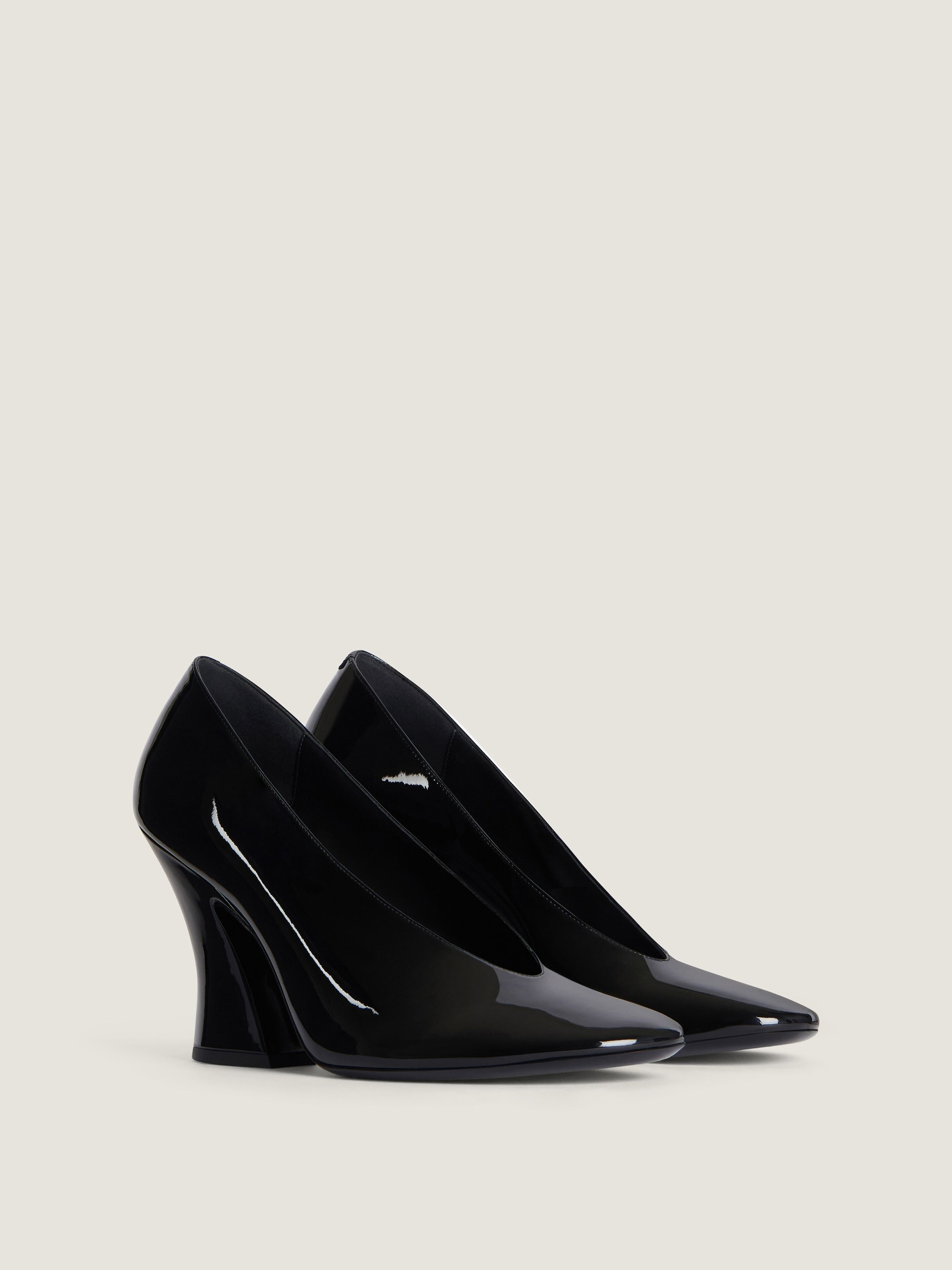 [Givenchy] Pumps FW25 BE4043E1K6