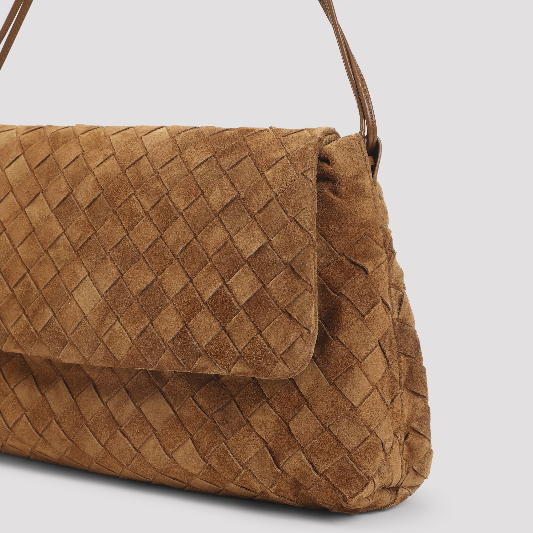[Bottega Veneta] Pouch FW26 857657.V5ZZ0