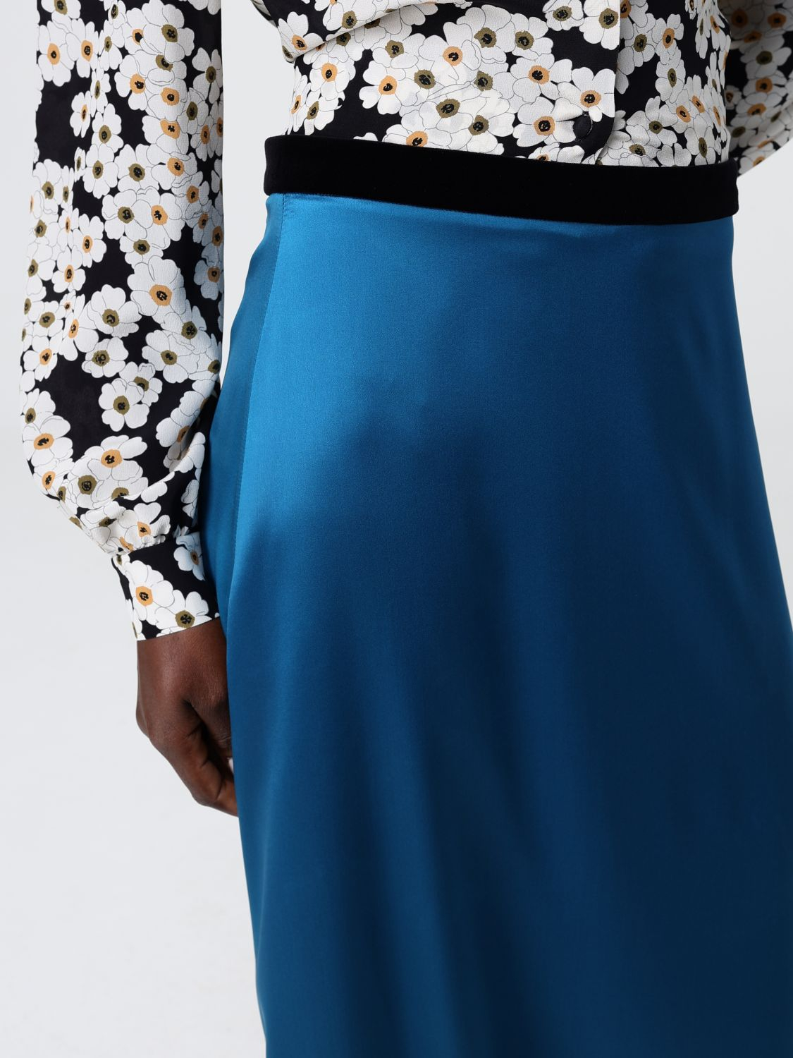 [Valentino] Long skirt SS26 8B3RAEN68M6 9Z4
