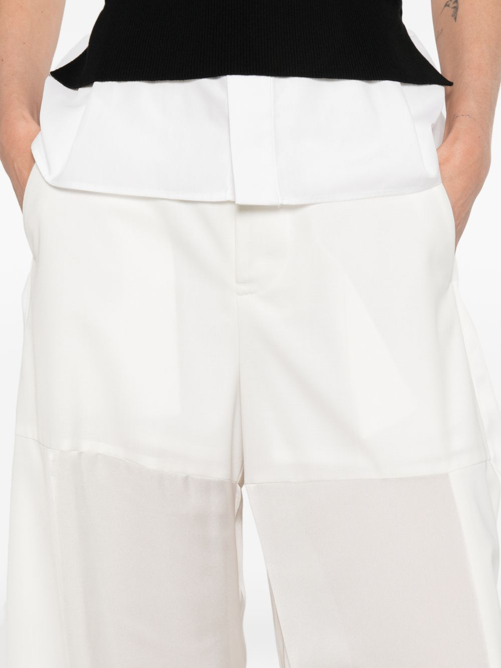 [Sacai] Trousers SS26 26-08431151