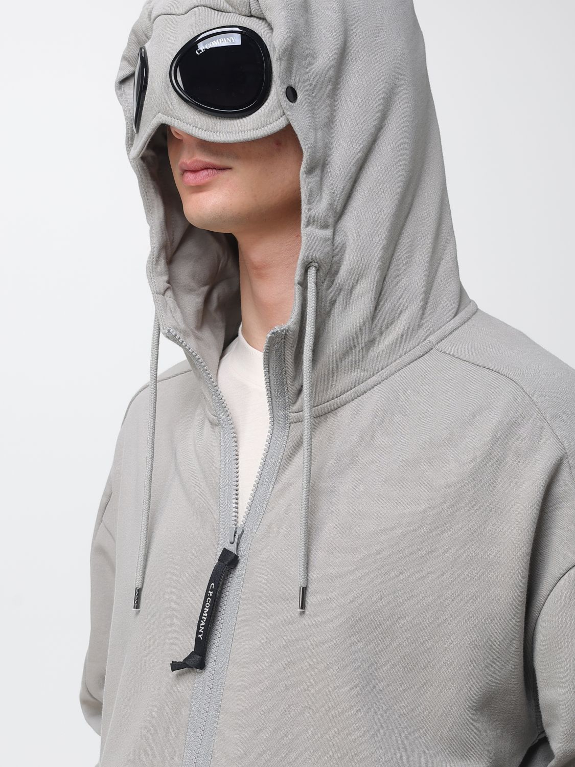 [C.P. Company] Sweatshirt SS26 20CMSS715A005086W 904