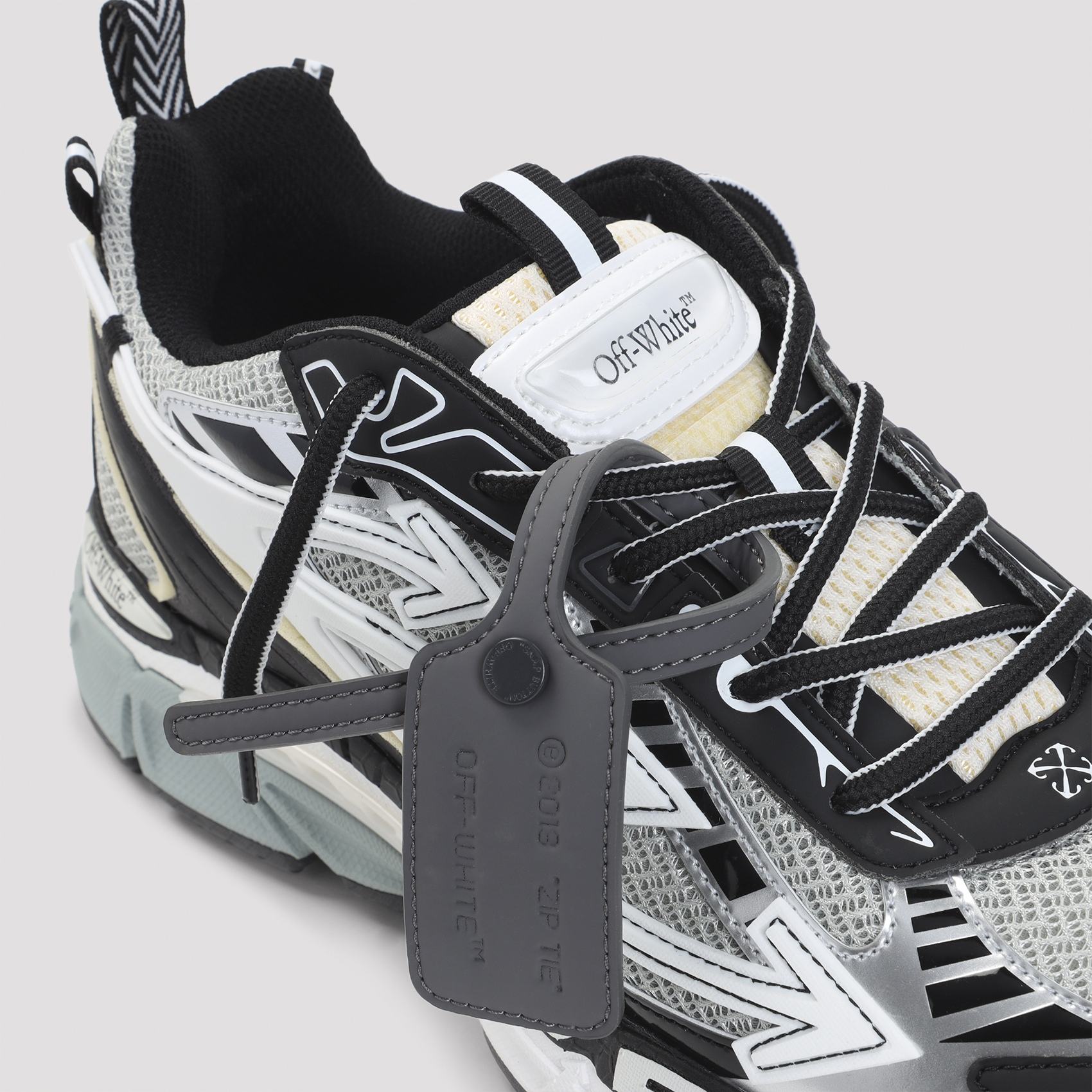 [Off-White] Sneakers FW26 M295C9F001