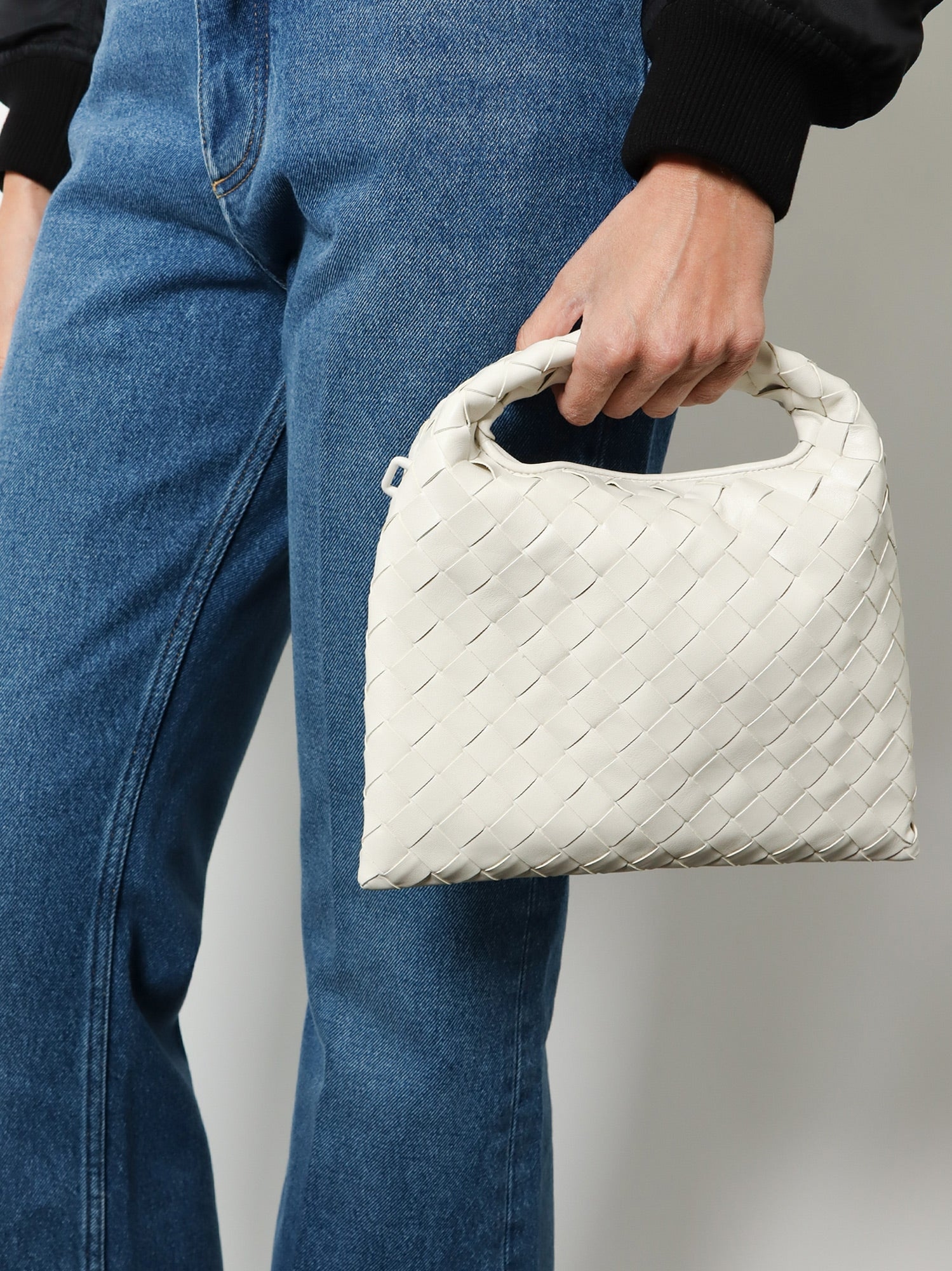 [Bottega Veneta] Cross body bag FW26 777586V3IV19156