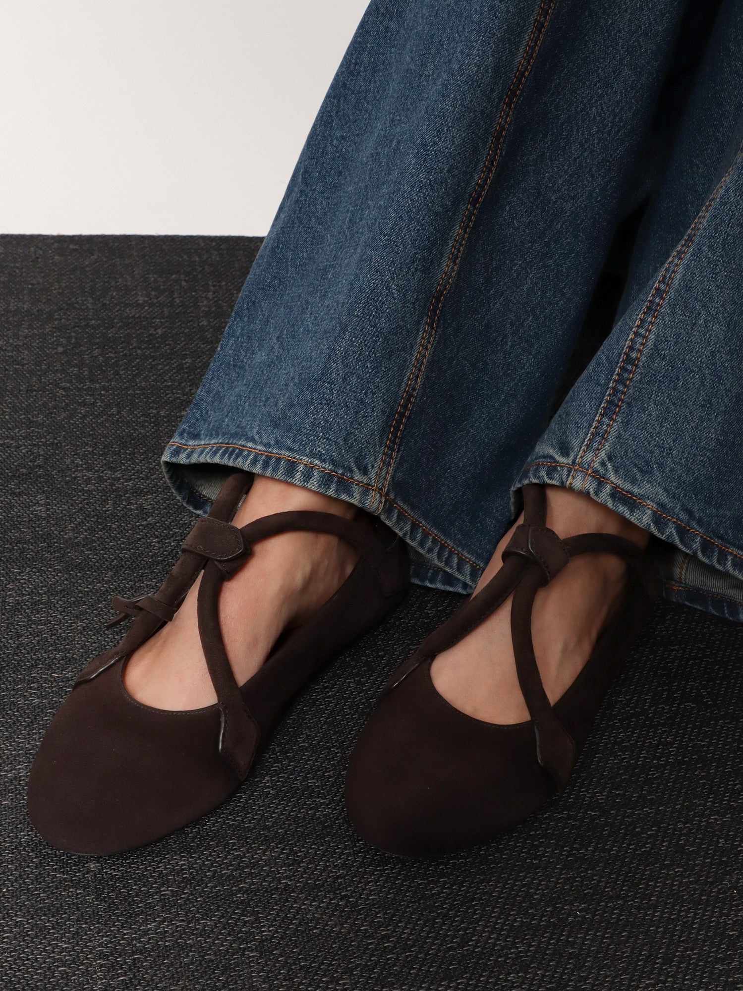 [Alaia] Flat shoes FW25 AA3A1011C0C05733