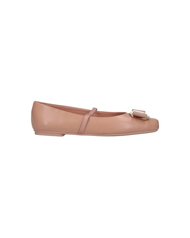 [Salvatore Ferragamo] Flat shoes FW26 785210016