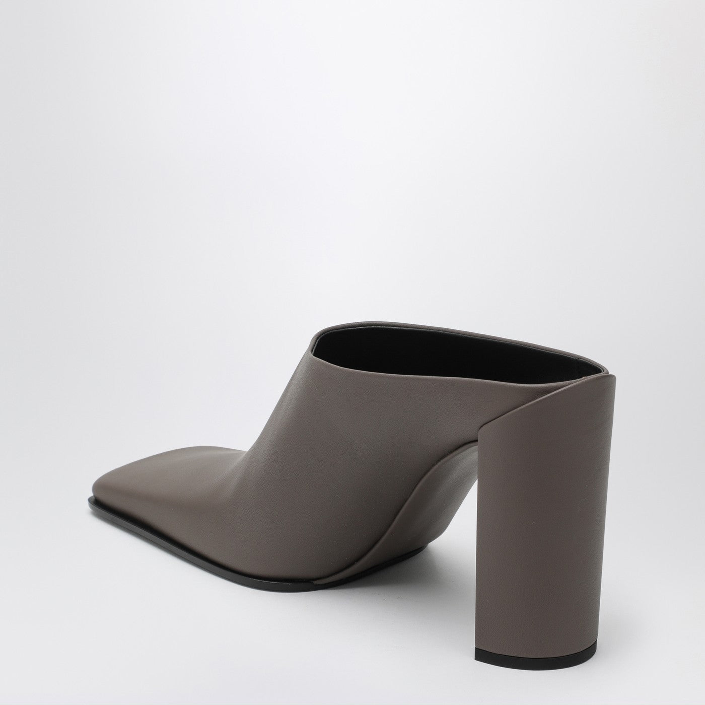 [Alaia] Slippers FW25 AA3M2006I049LE
