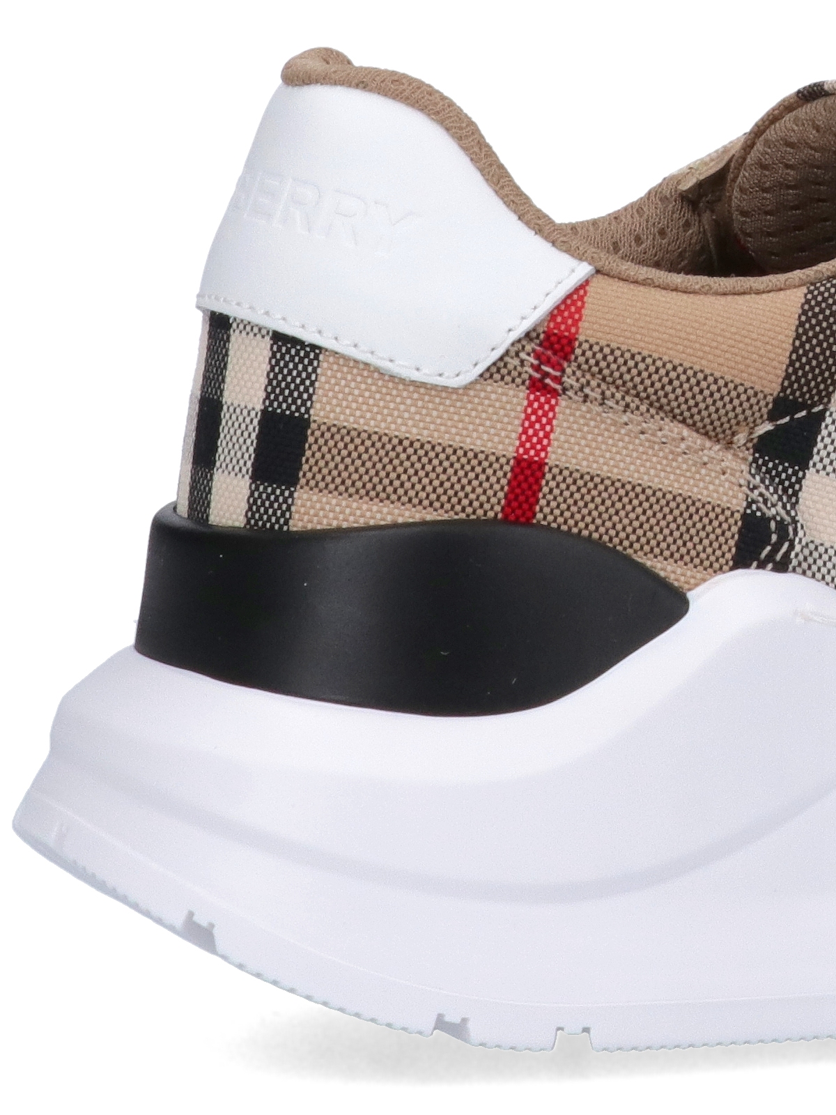 [Burberry] Sneakers FW26 8050509A7028